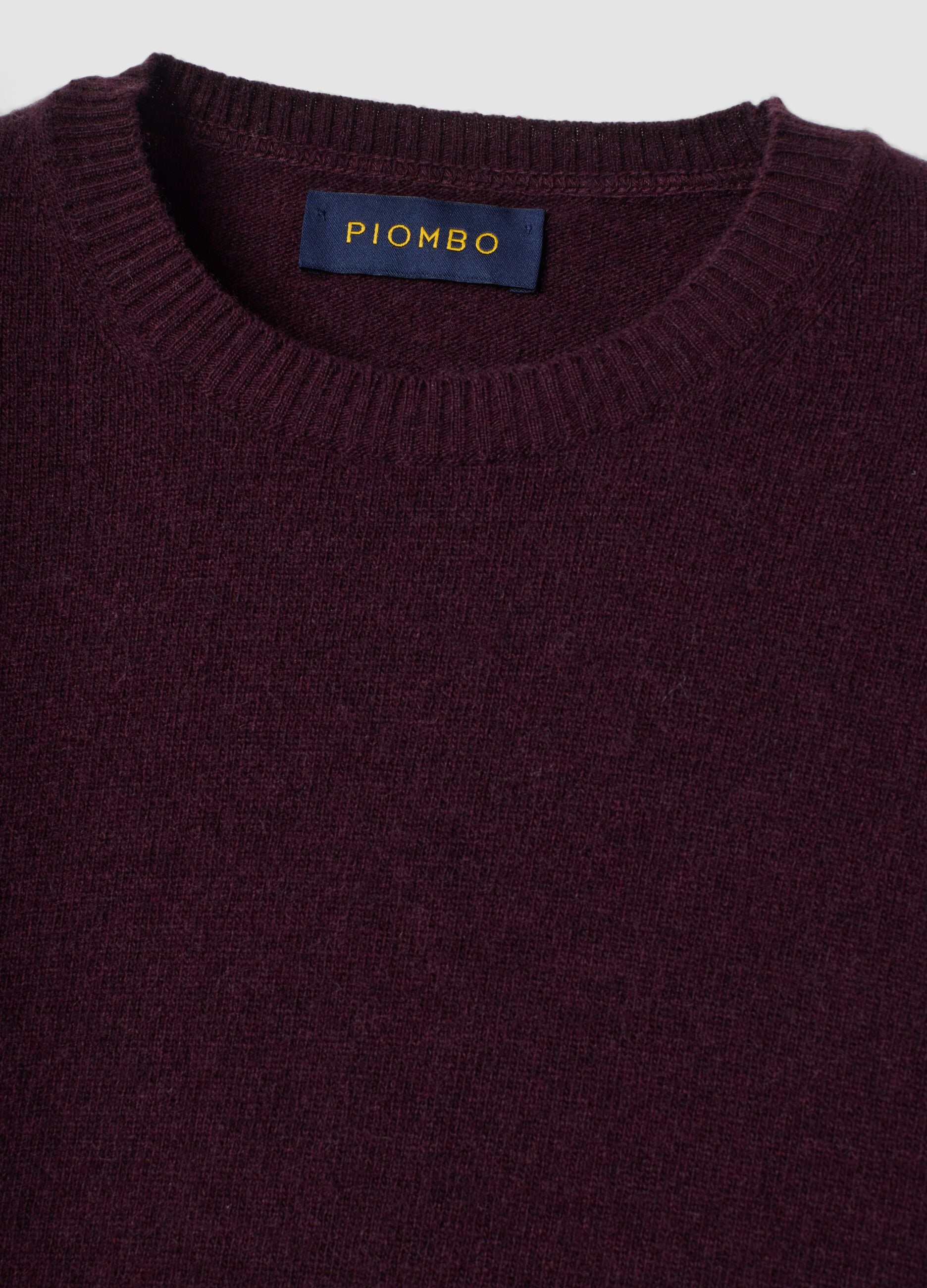 Pullover viola in pura lana a girocollo regular fit