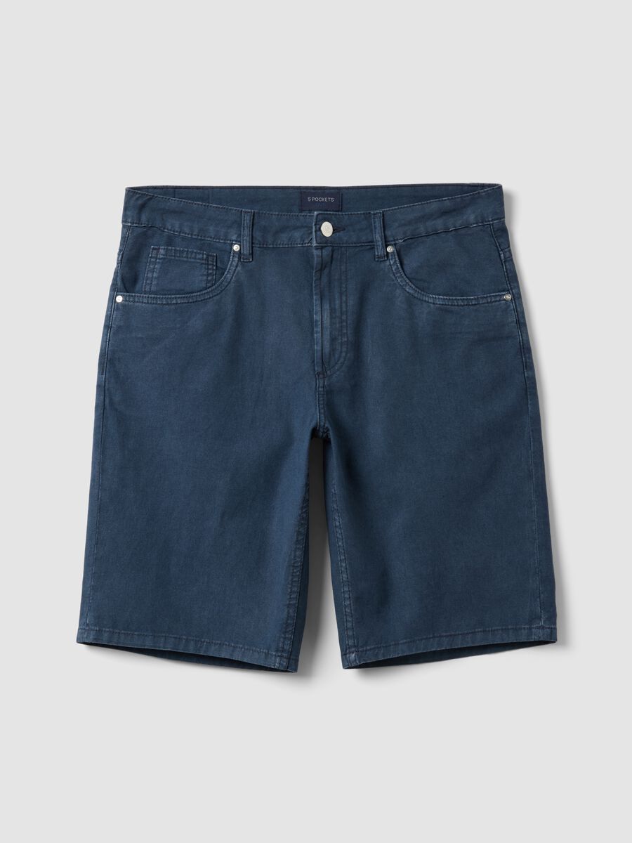 Blue linen-cotton blend five-pocket Bermuda shorts_4