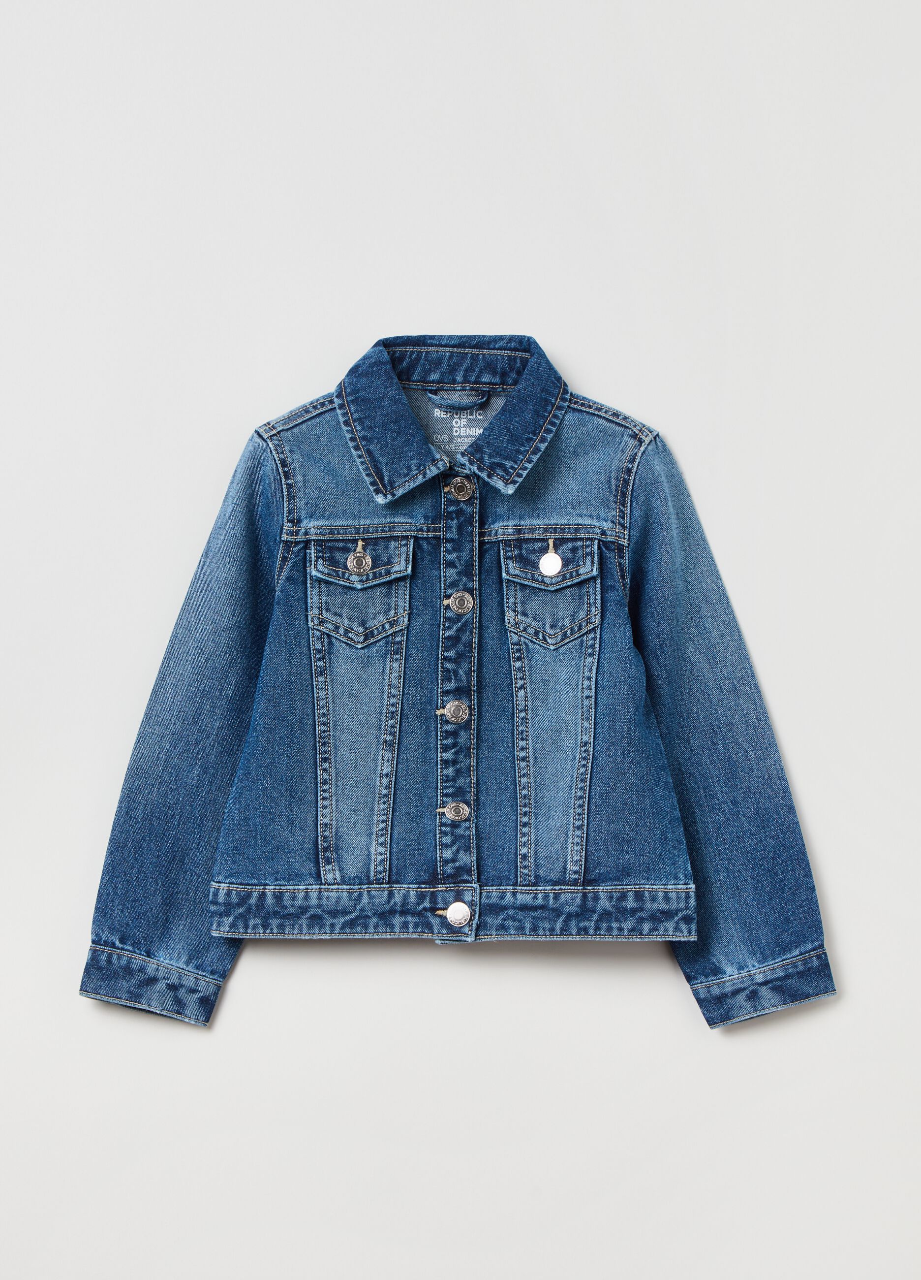 Denim jacket with pockets