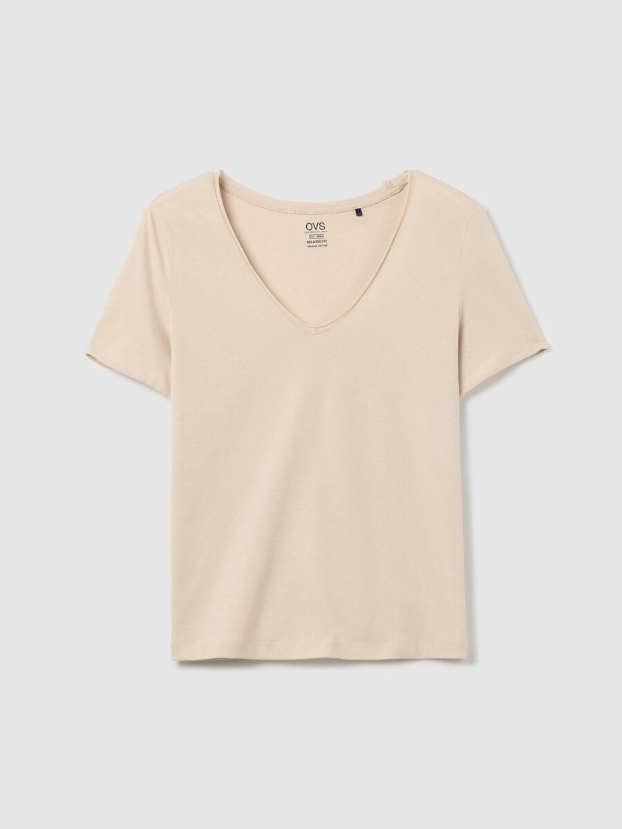 Beige organic cotton T-shirt with V neck_4