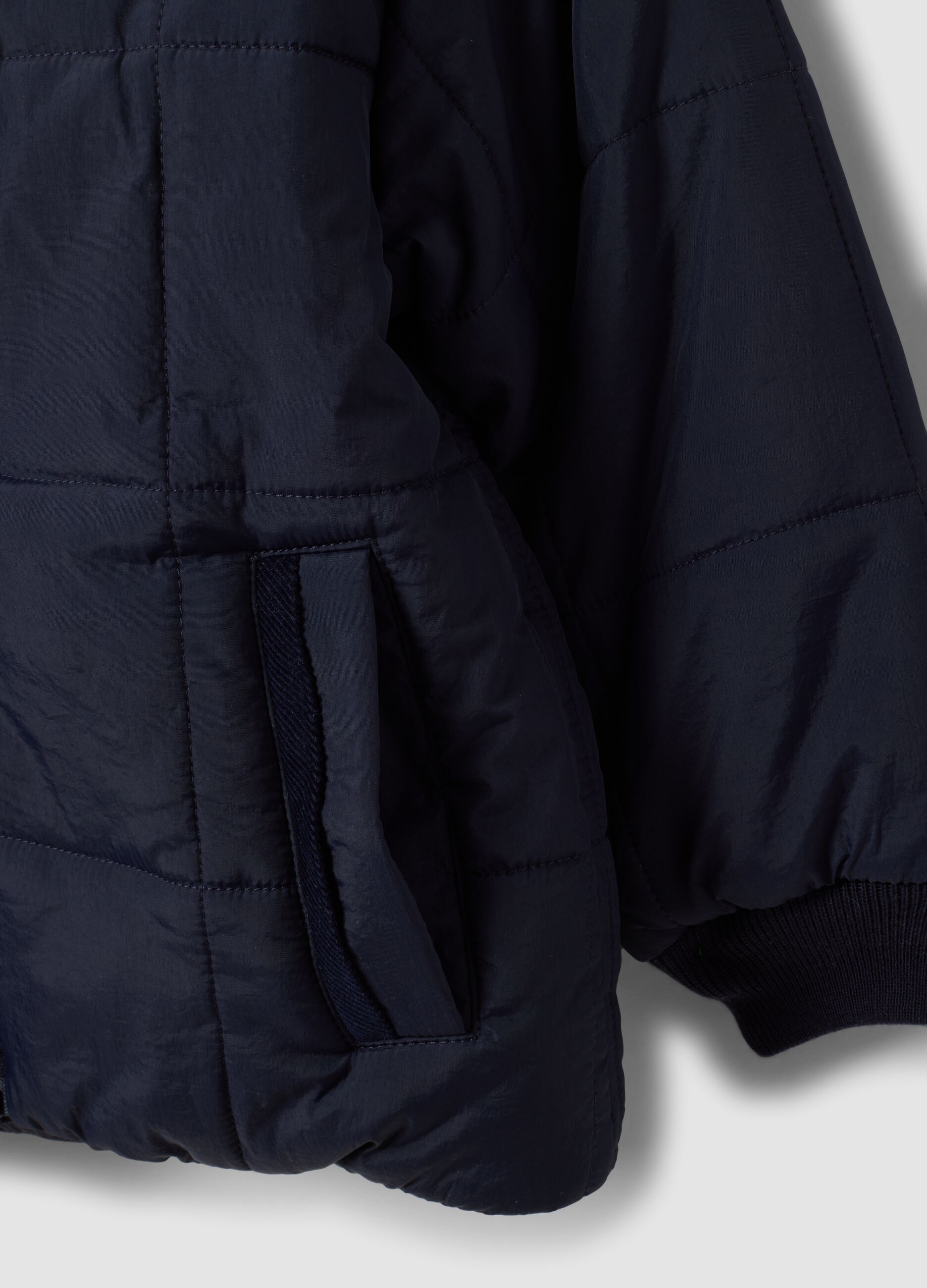 Giubbotto blu navy imbottito con cappuccio e zip per bambino