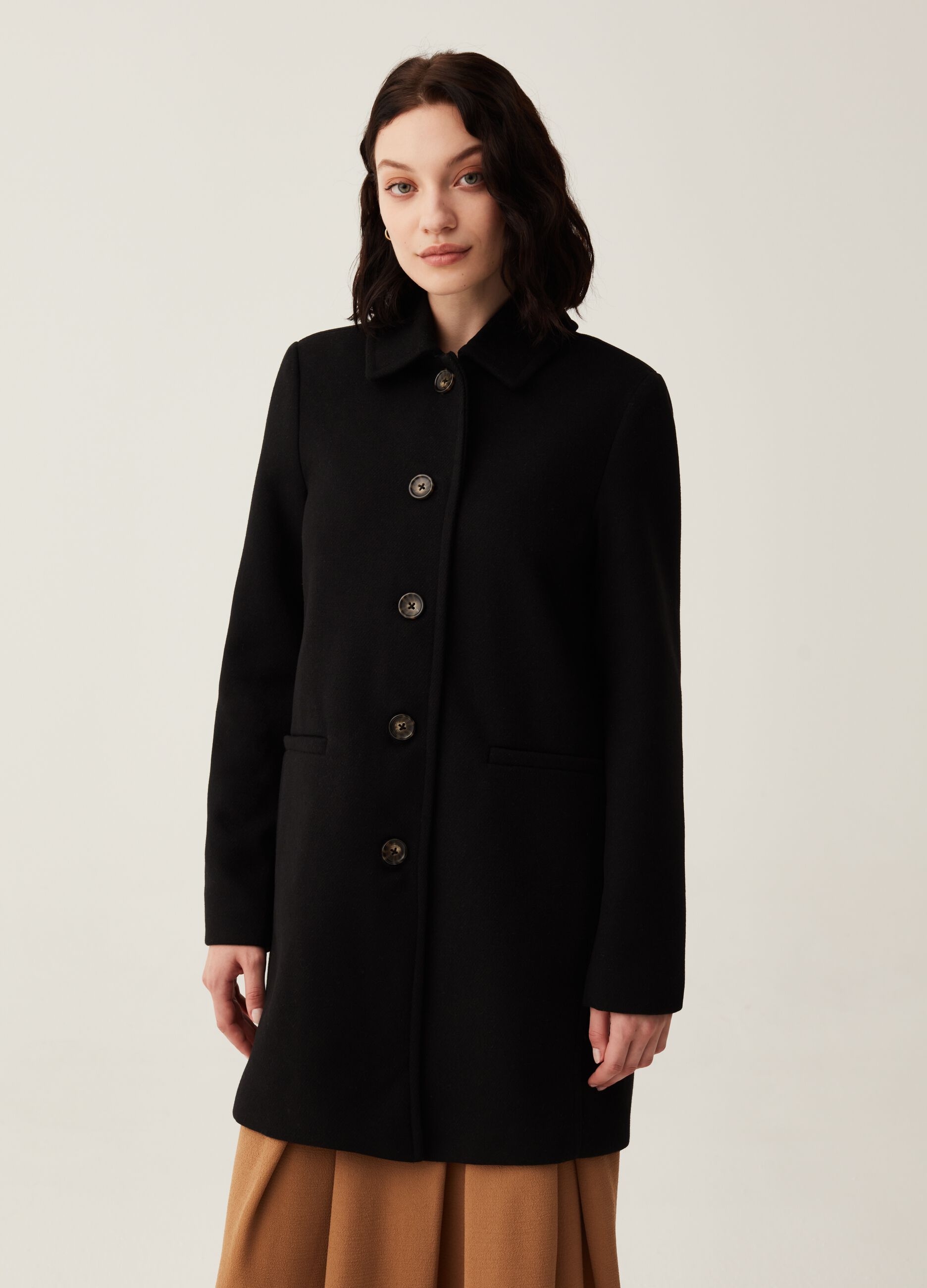 Cappotto monopetto con colletto_1