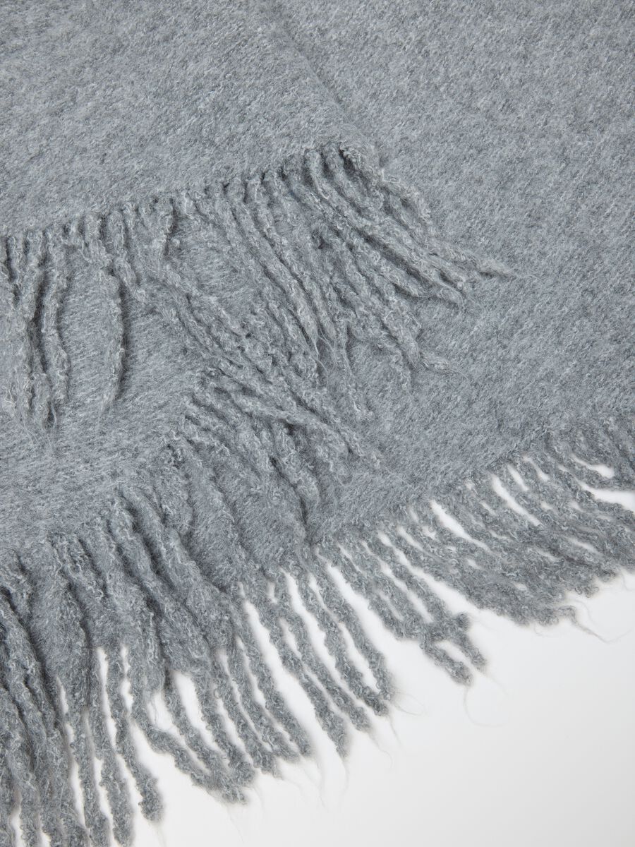 Grey Scarf with Fringes_2