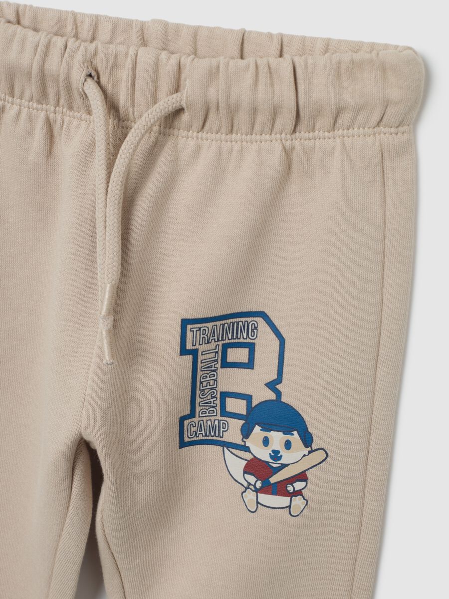 Children's beige pure cotton regular fit trousers with print_2