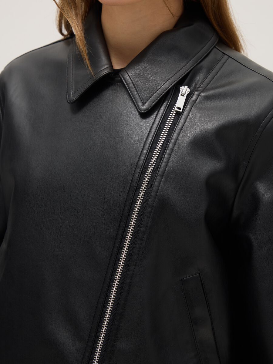 Black regular fit full zip jacket_3