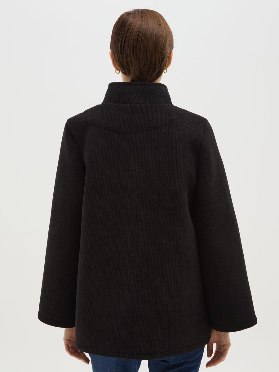 Cappotto nero regular fit con bottoni_2