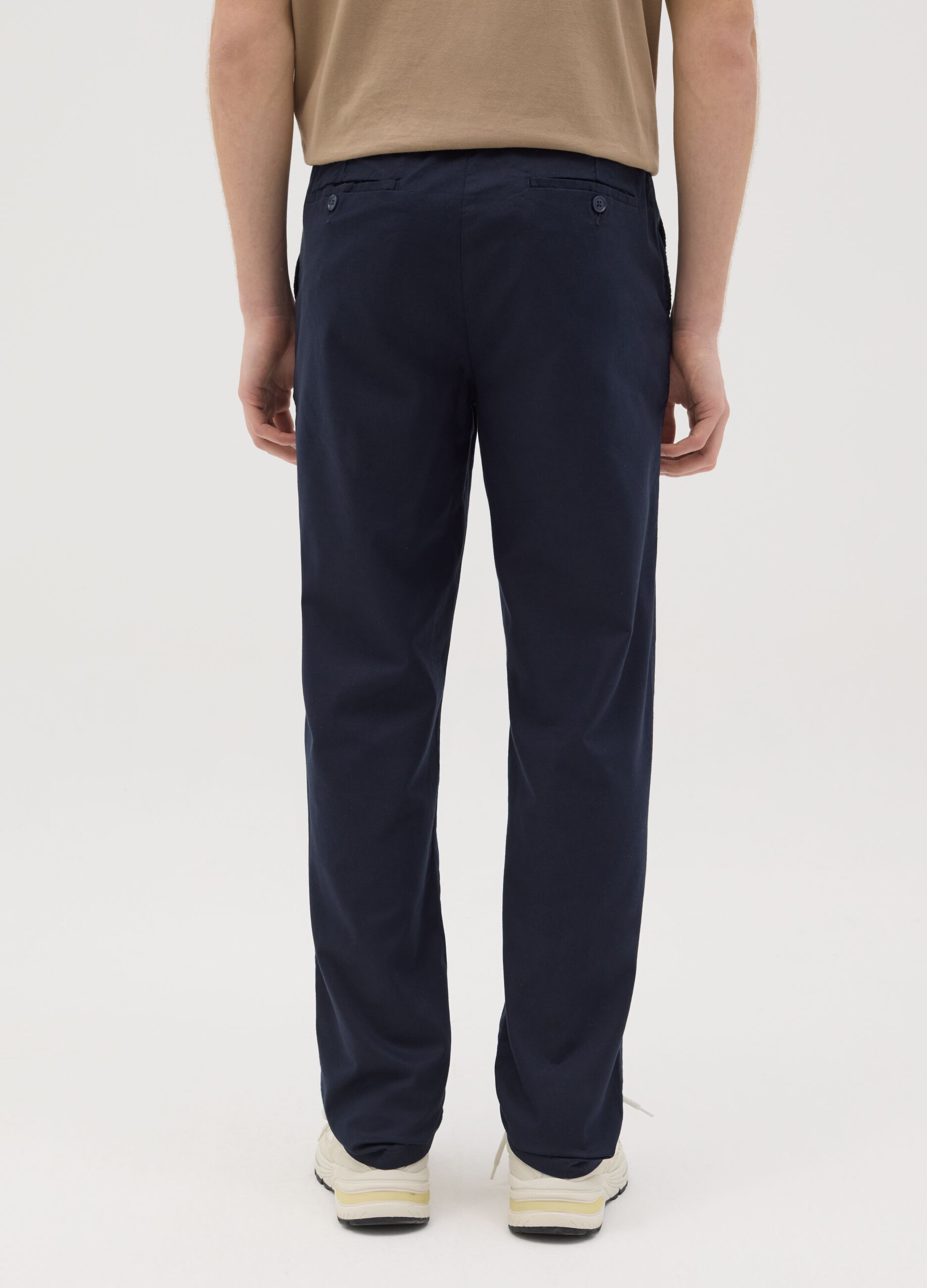 Blue relaxed-fit trousers in linen and viscose