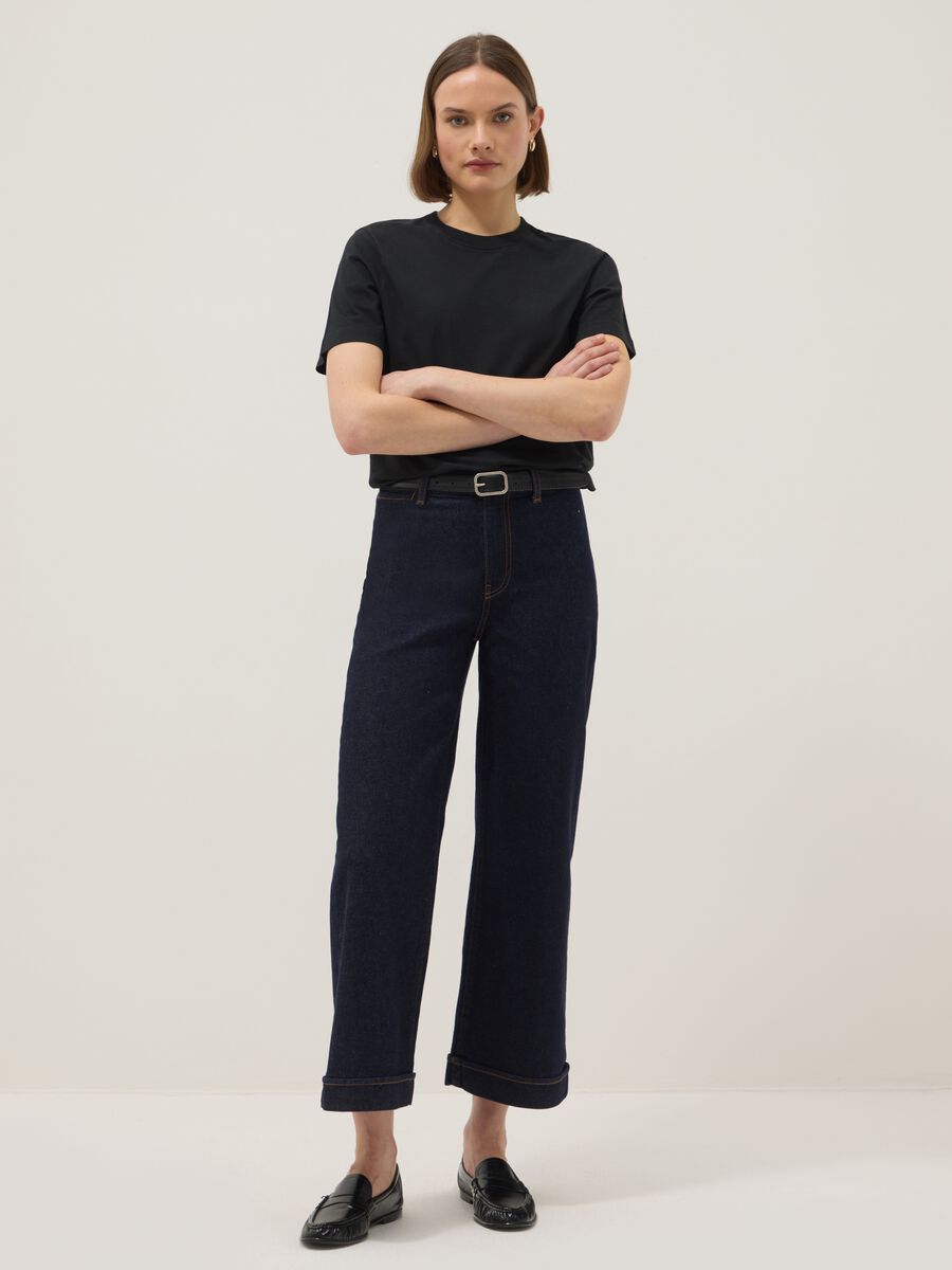 T-shirt nera girocollo in puro cotone italiano regular fit_1