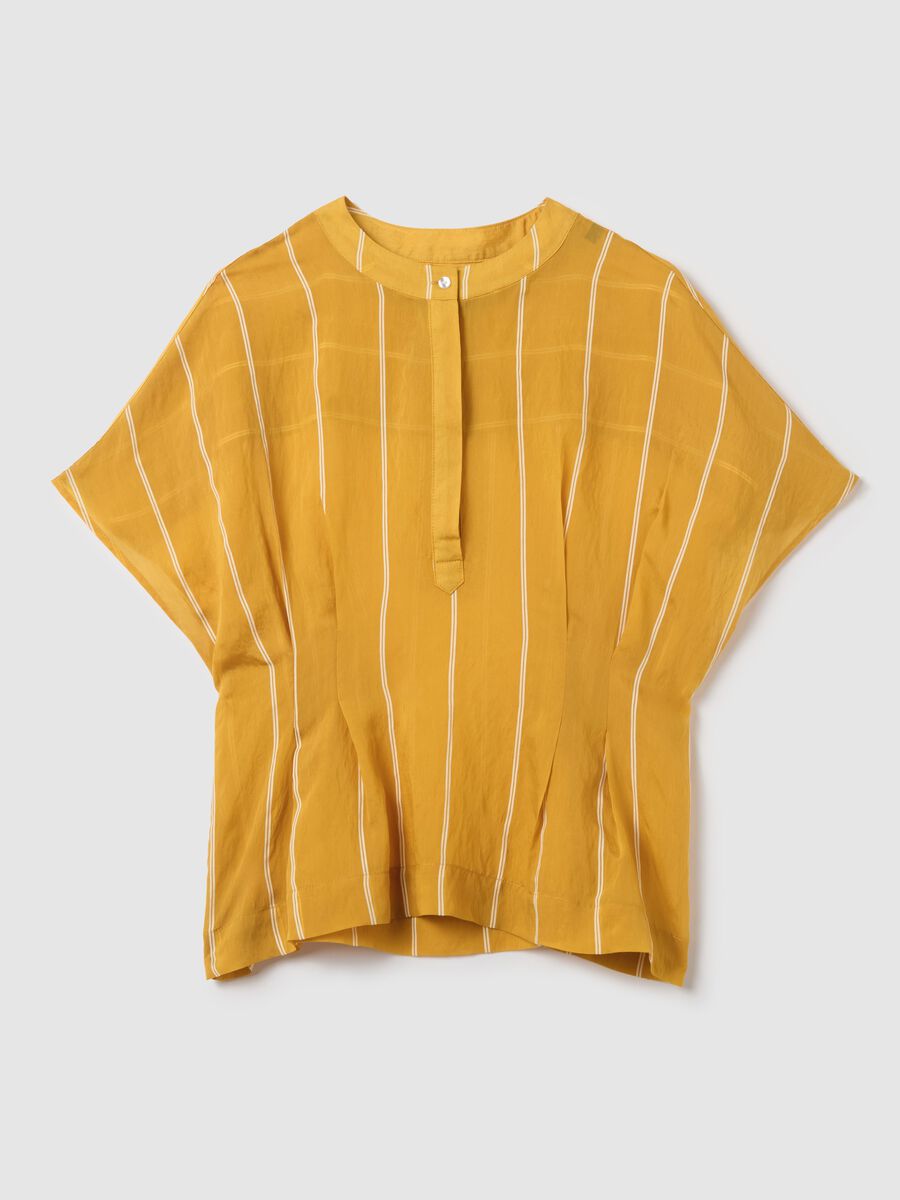 Striped blouse with kimono sleeves_4