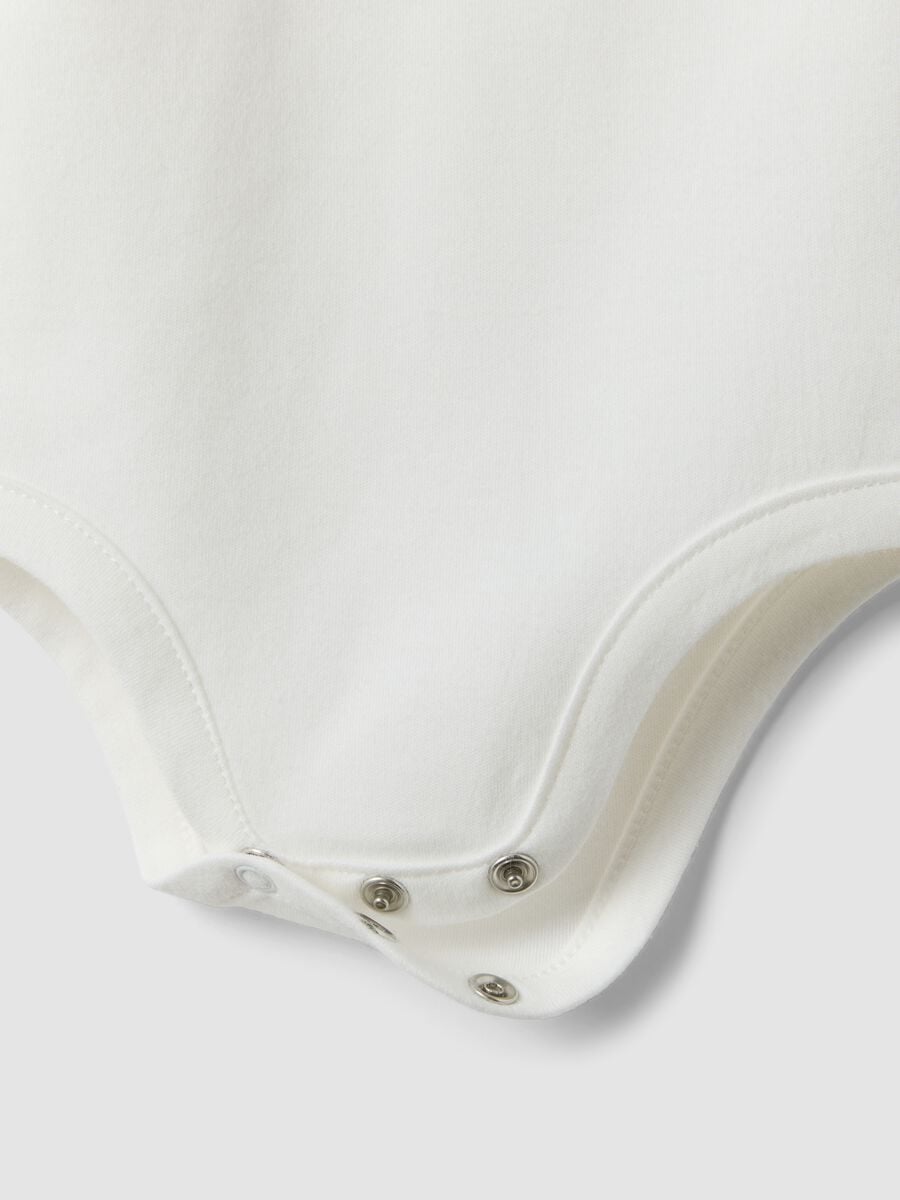Body bianco in puro cotone organico con colletto per neonato_2