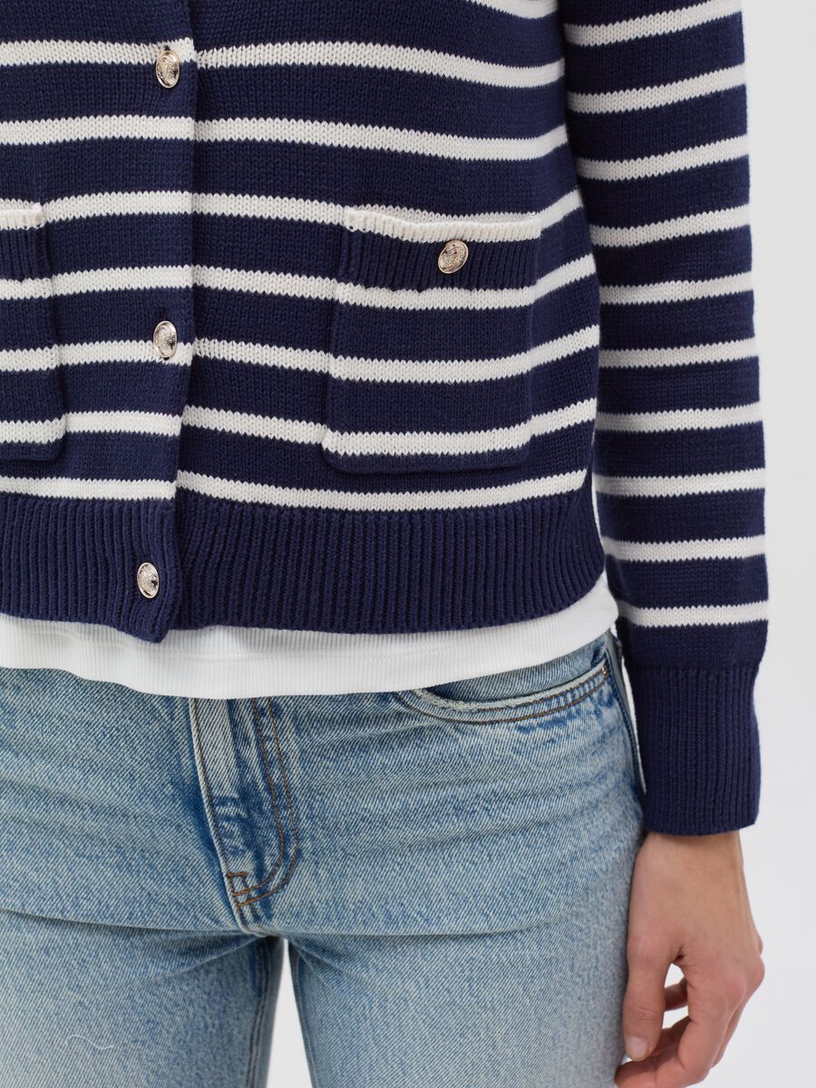 Striped cardigan with gold-coloured buttons_2