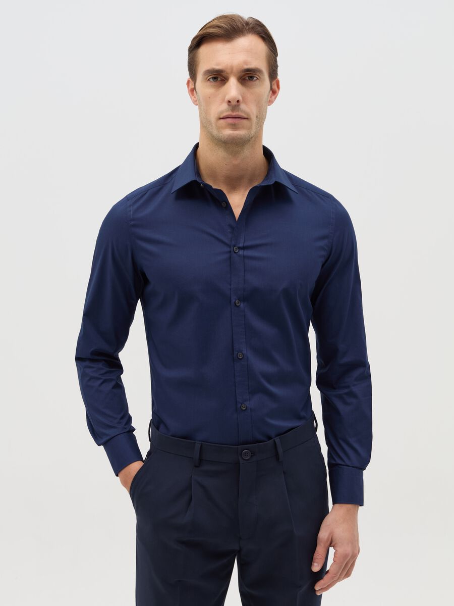 Slim-fit solid colour easy-iron shirt_0