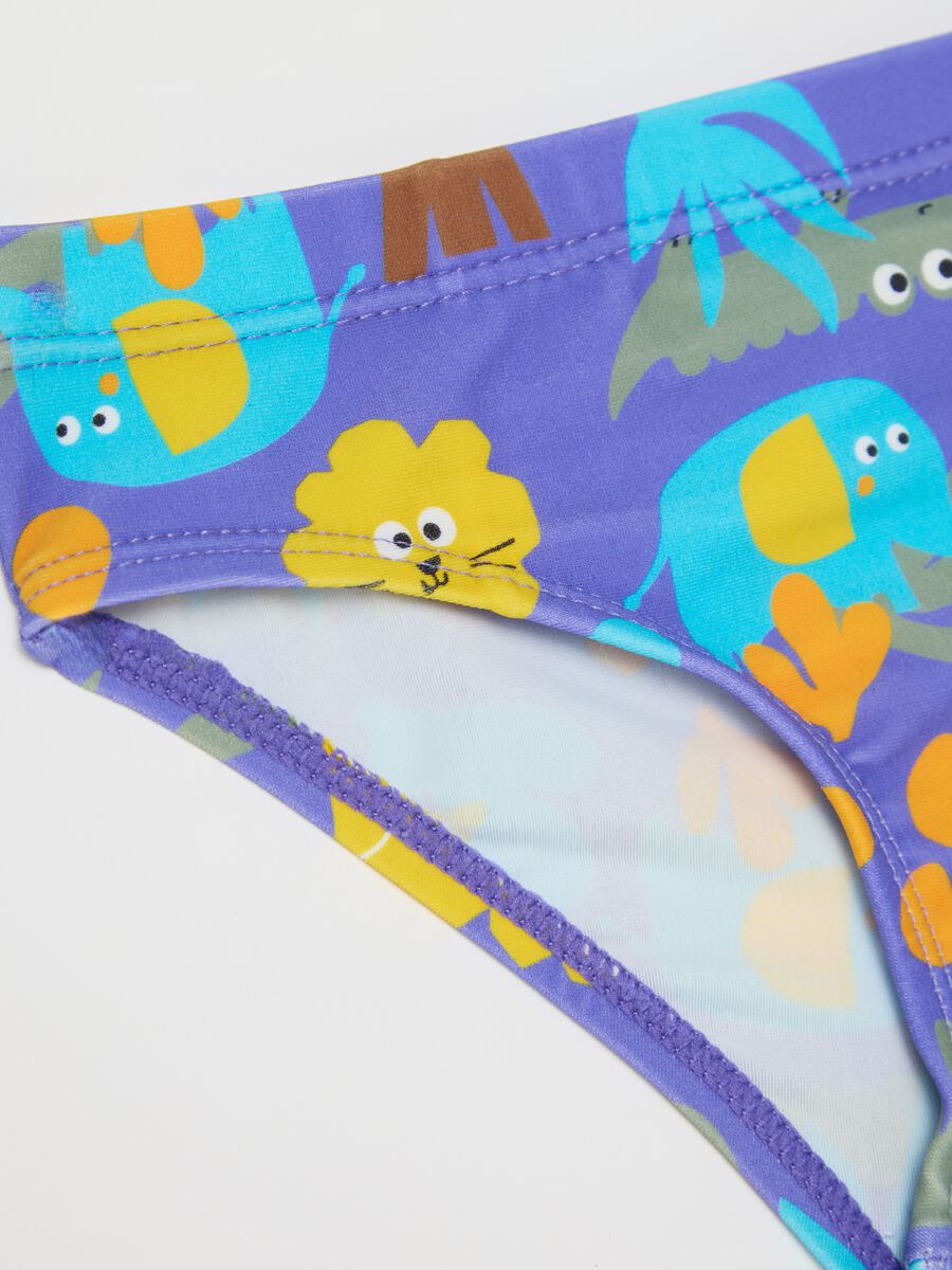 Boys’ swim briefs in multicoloured stretch fabric_2