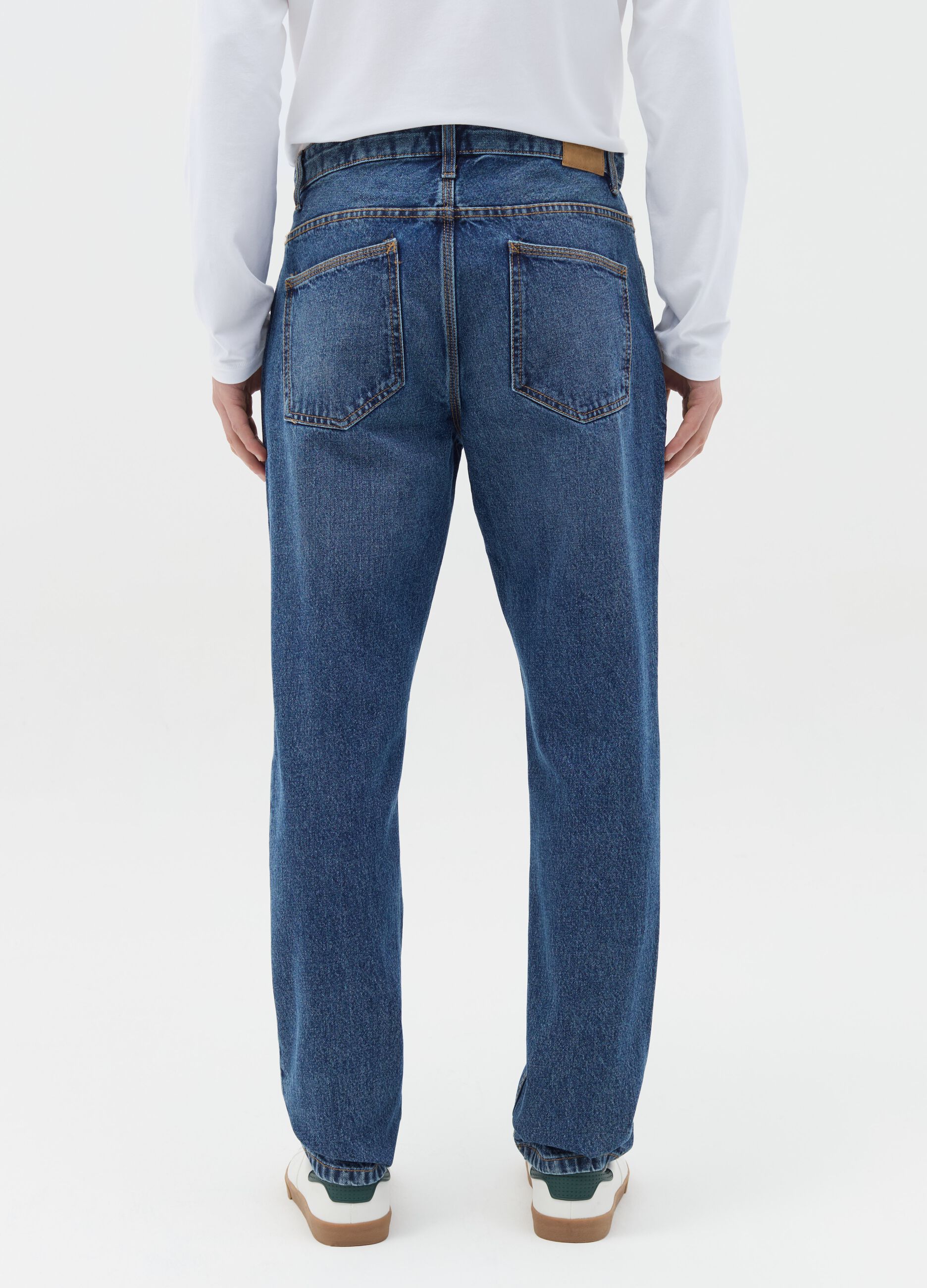 Slim-fit jeans with five pockets