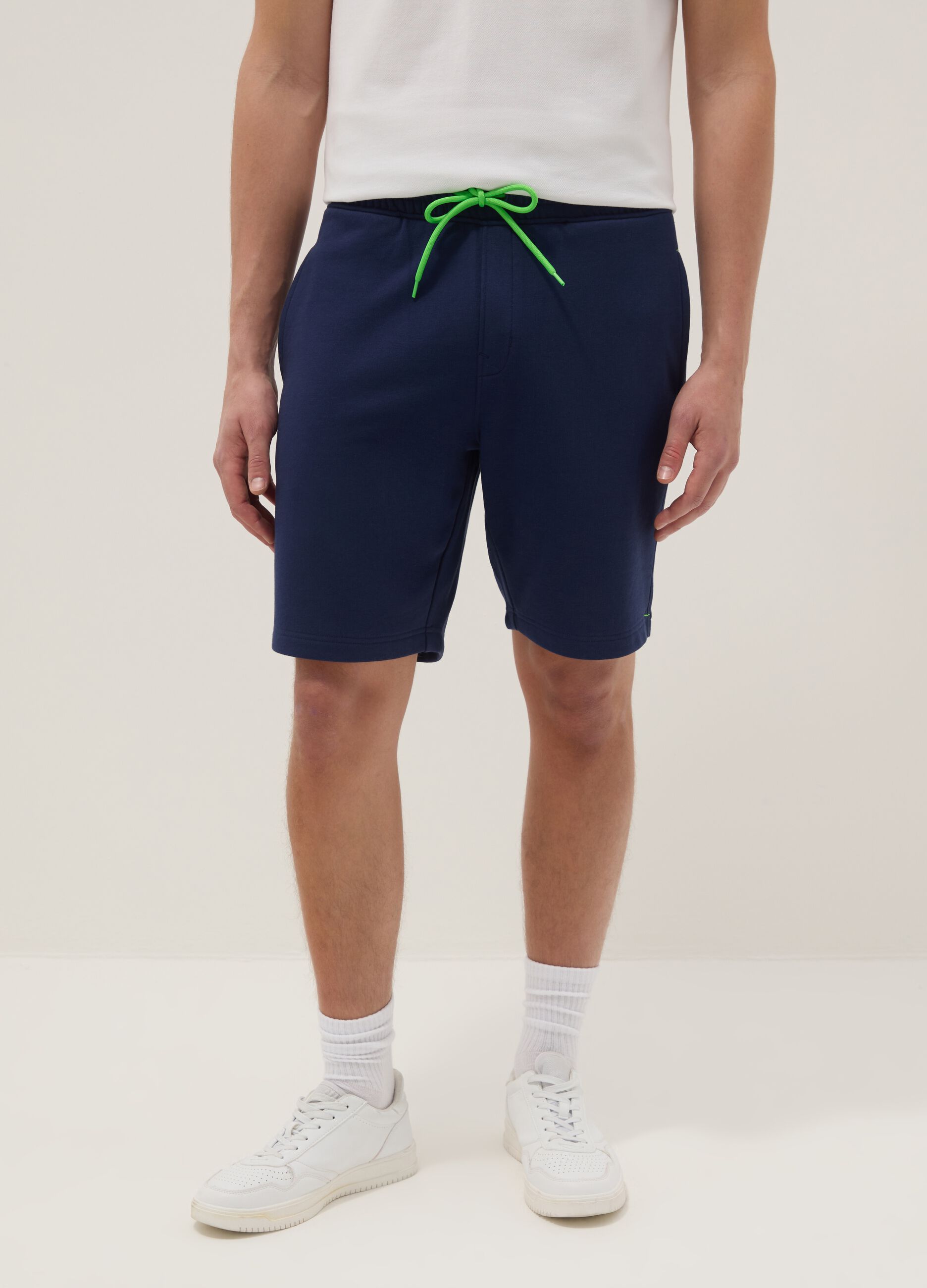 Blue cotton-blend Bermuda shorts with elasticated waistband
