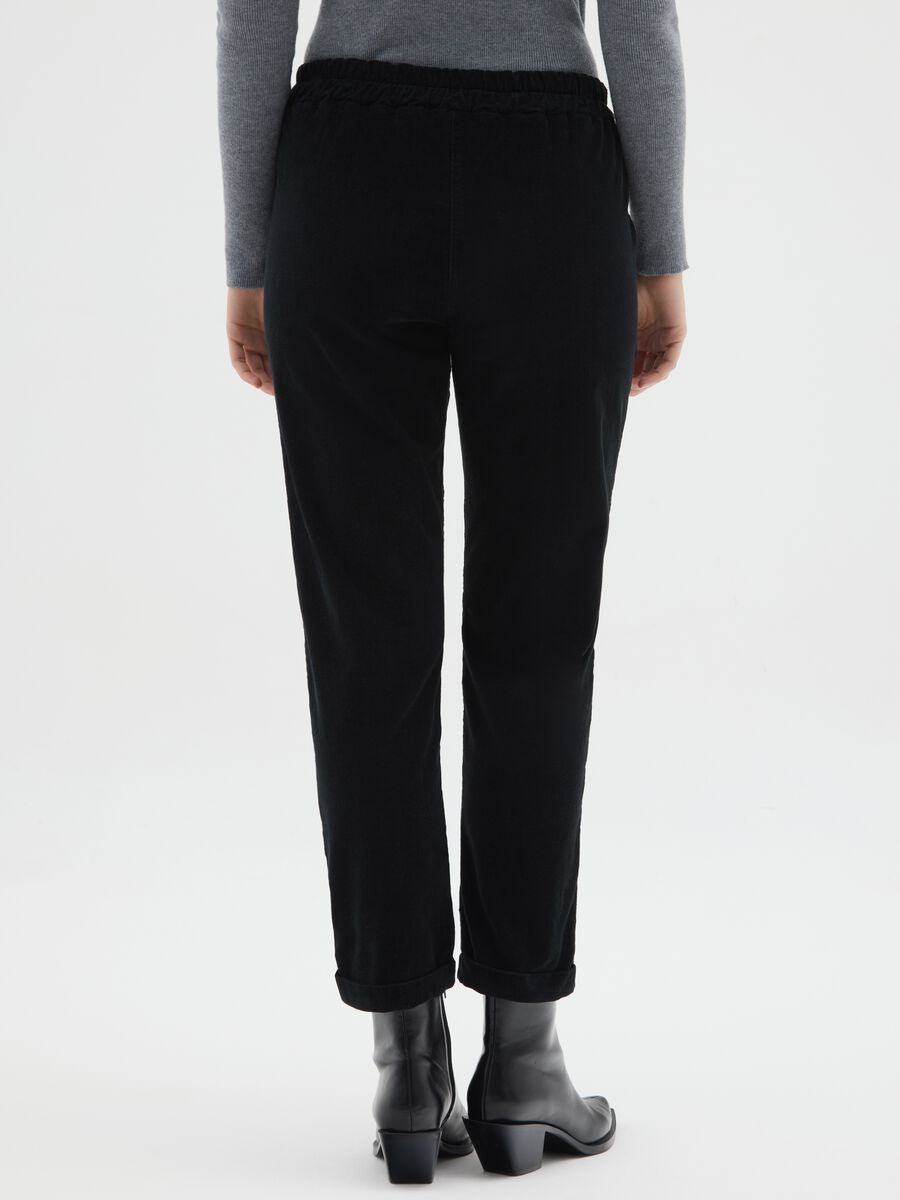 Pantaloni in cotone elasticizzato neri regular fit_2