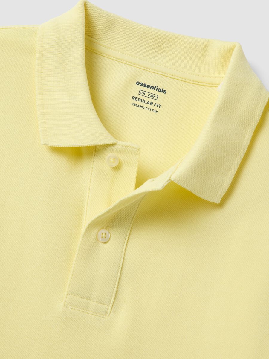 Polo gialla in puro cotone organico a maniche corte regular fit_1