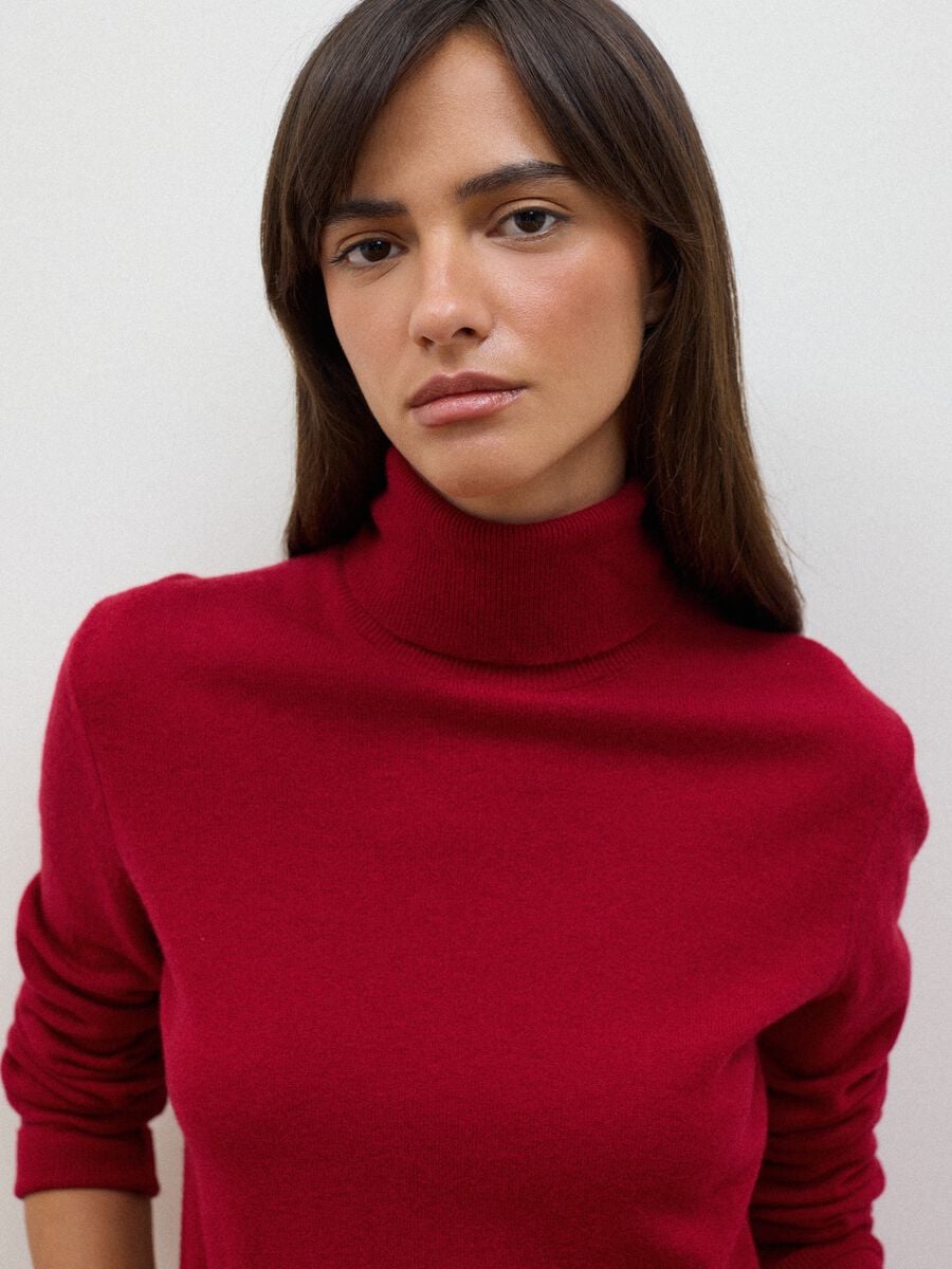 Maglia rossa in pura lana con dolcevita regular fit_0