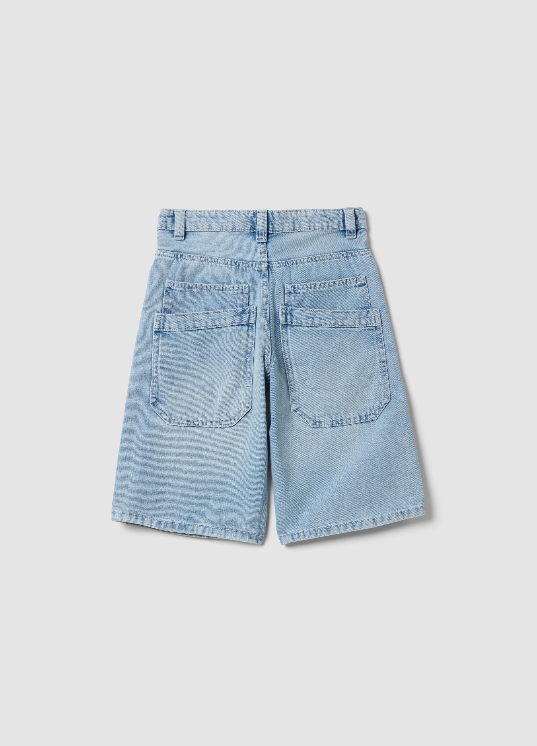 Light blue denim shorts in cotton-viscose blend
