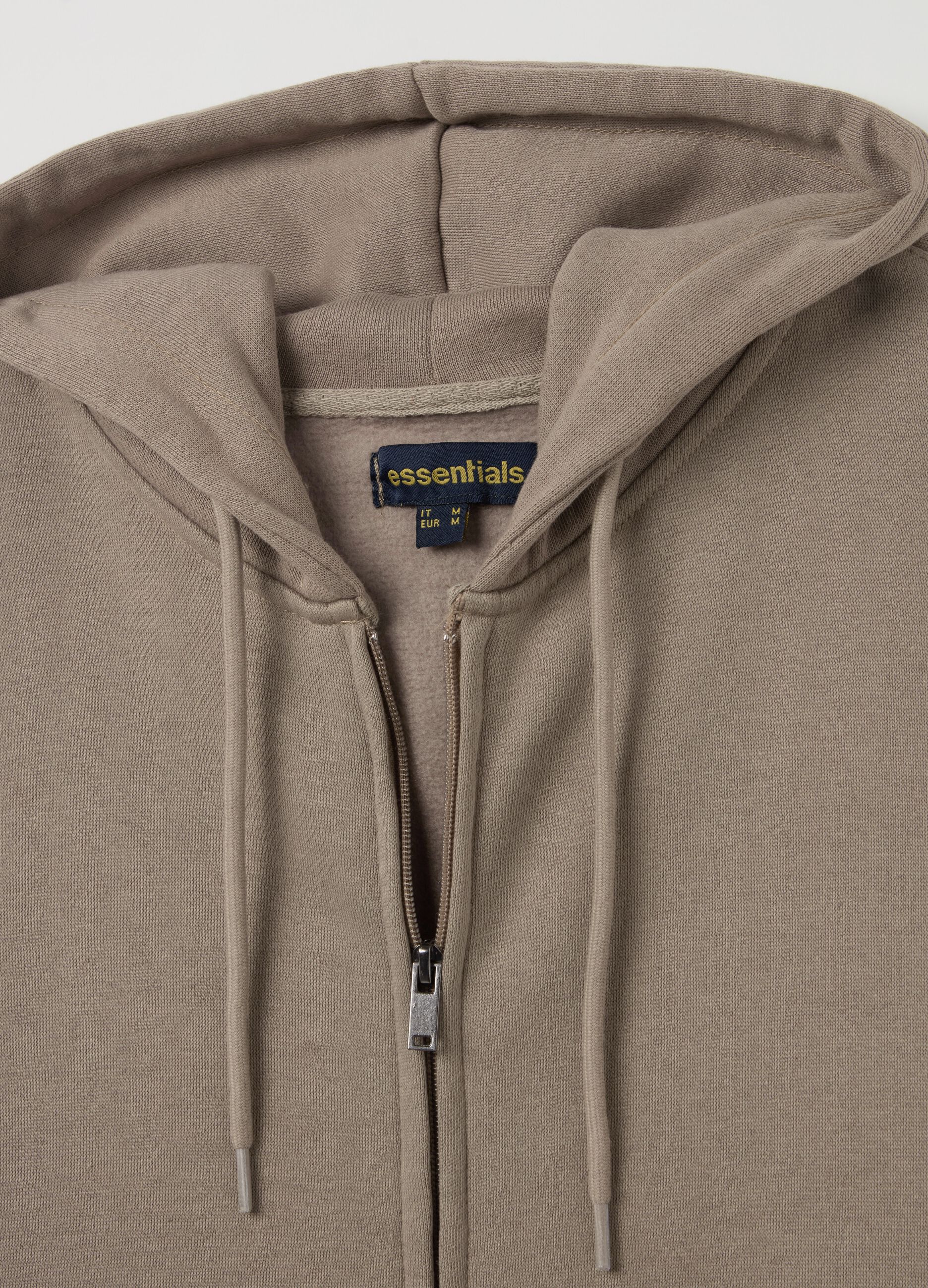 Essential full-zip sweatshirt with hood