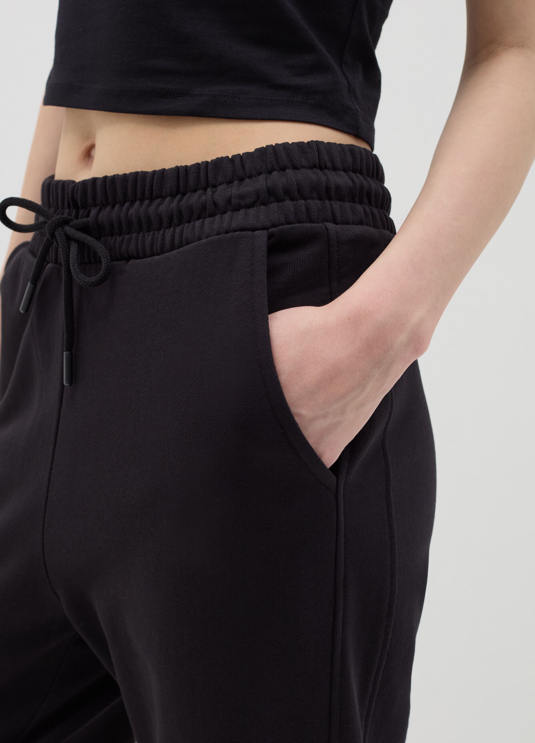 Fleece joggers with drawstring