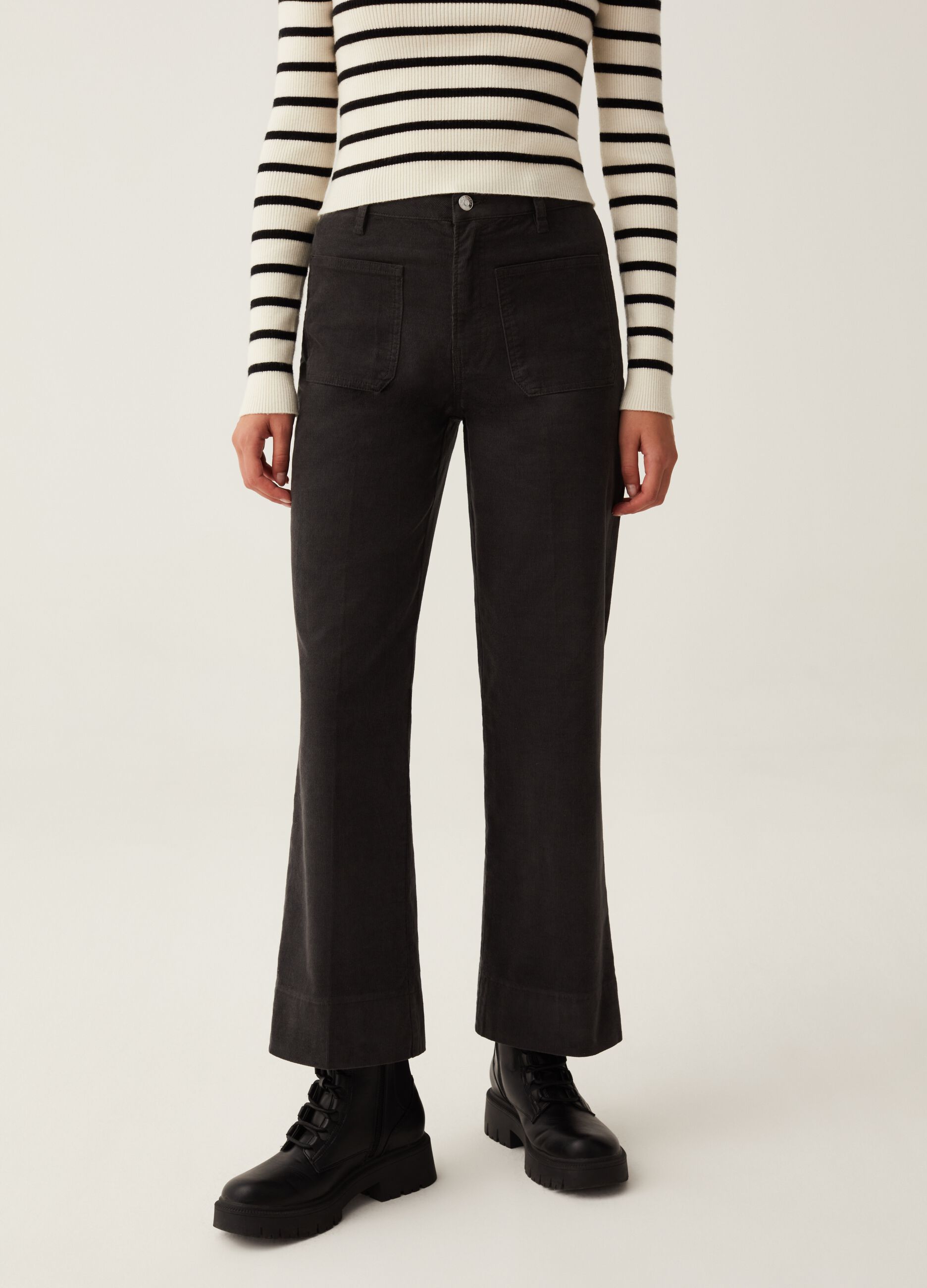 Pantaloni cropped flare fit in corduroy_1