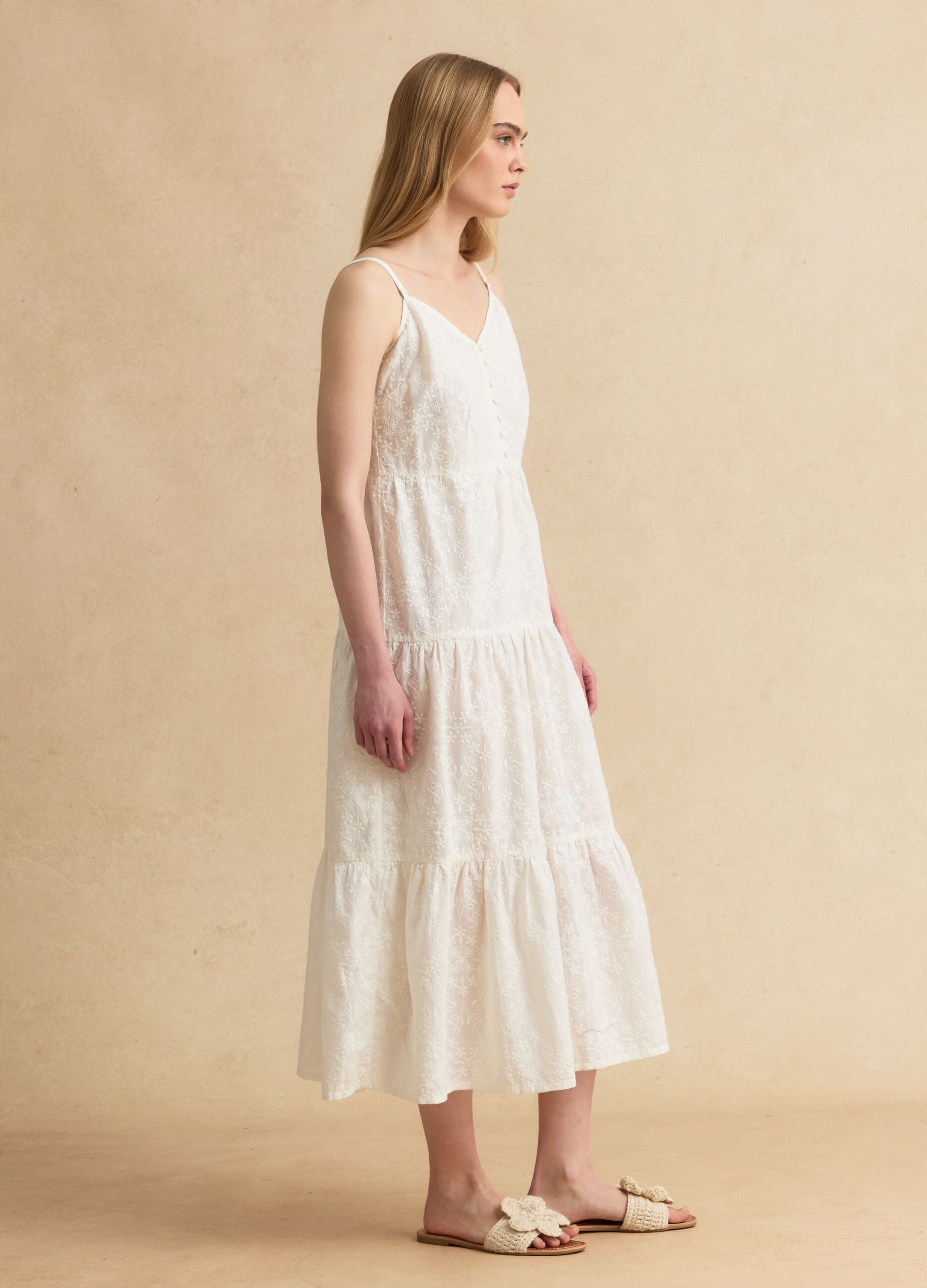 Abito midi bianco in puro cotone con ricamo