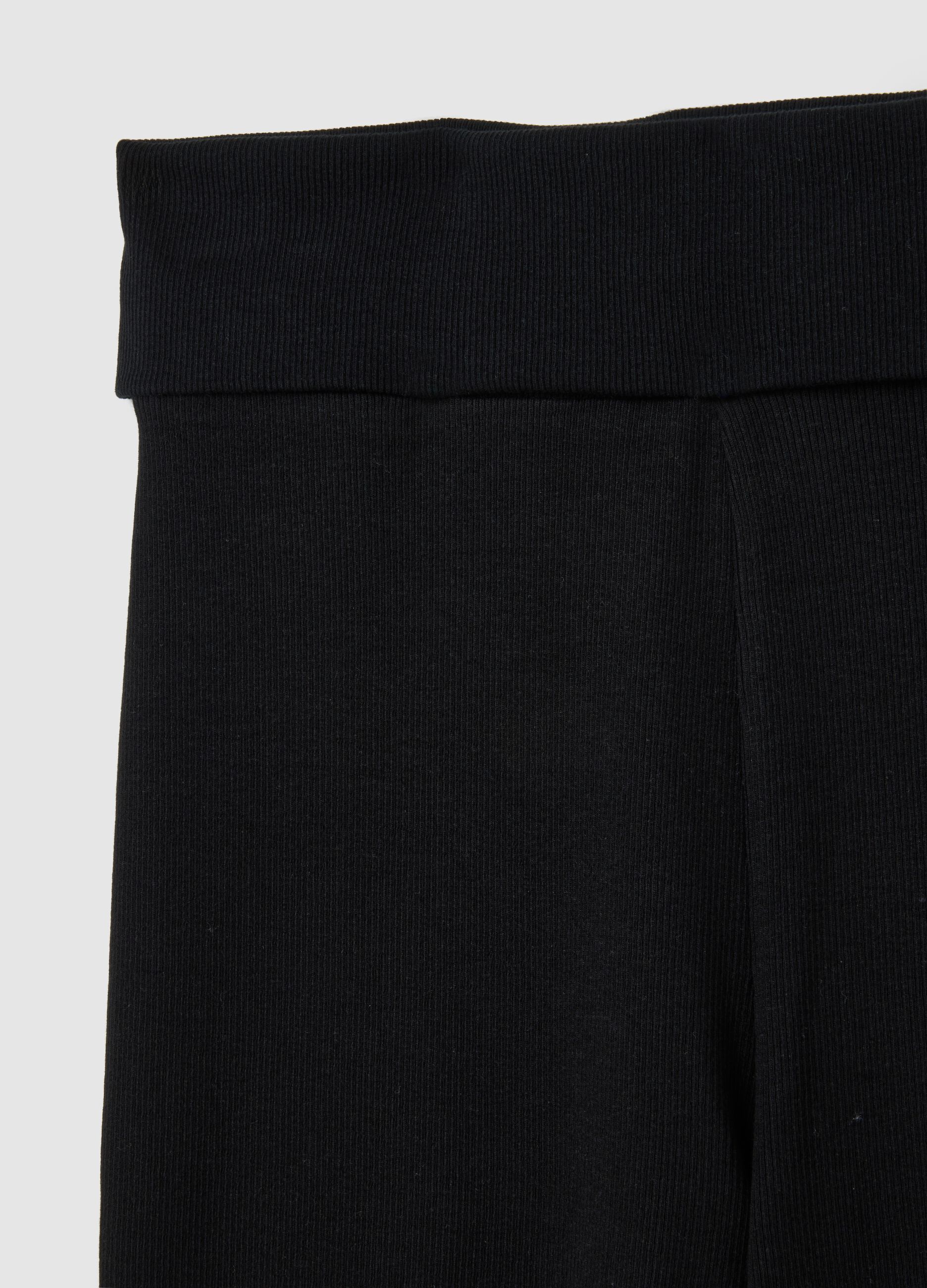 Leggings neri elasticizzati a zampa