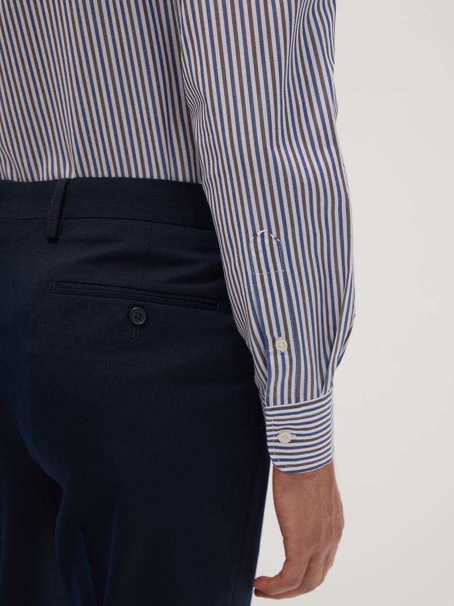 White striped cotton-blend shirt with easy-iron button-down collar_3
