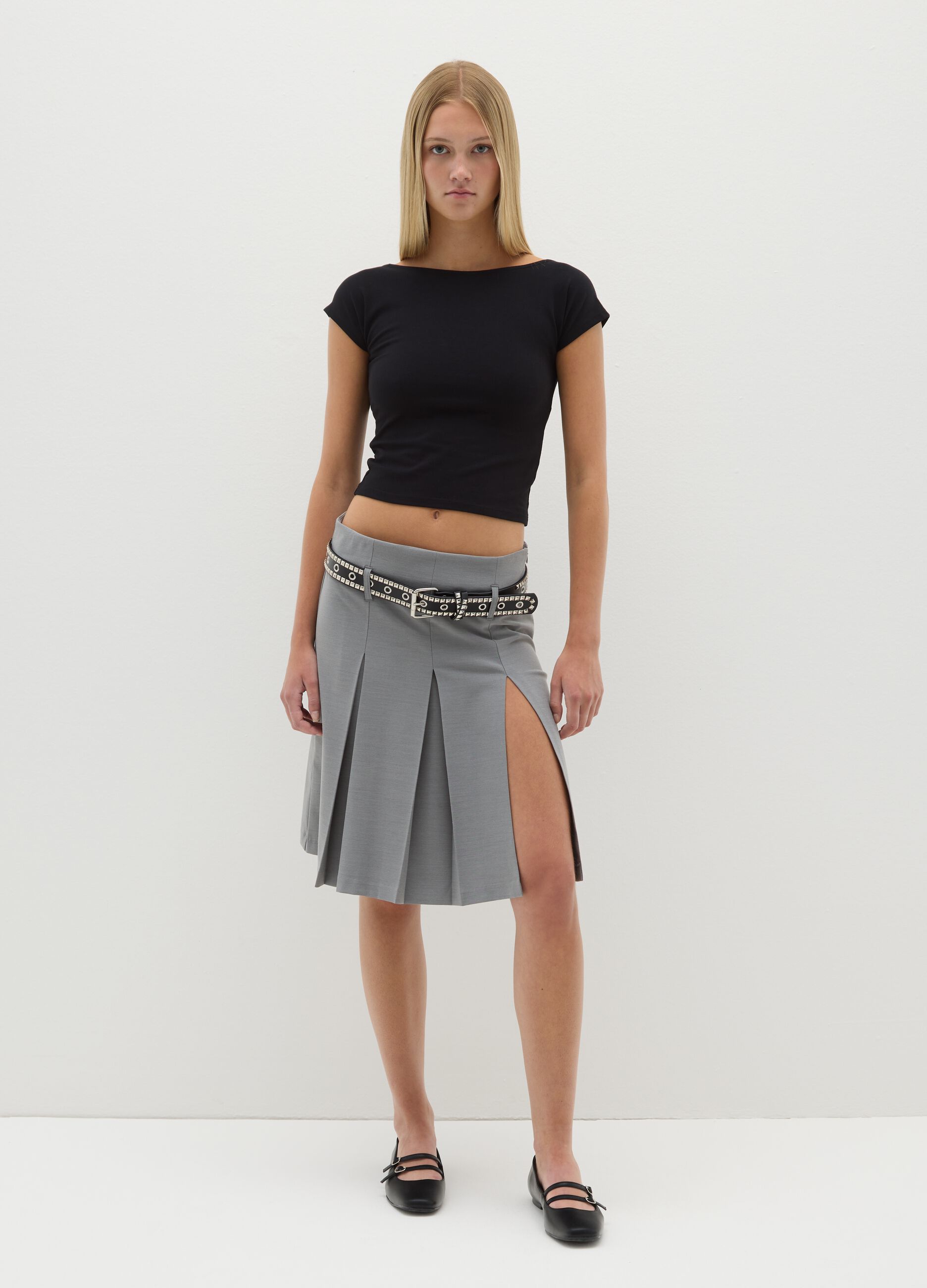 Women's black fitted stretch cotton t-shirt with bow