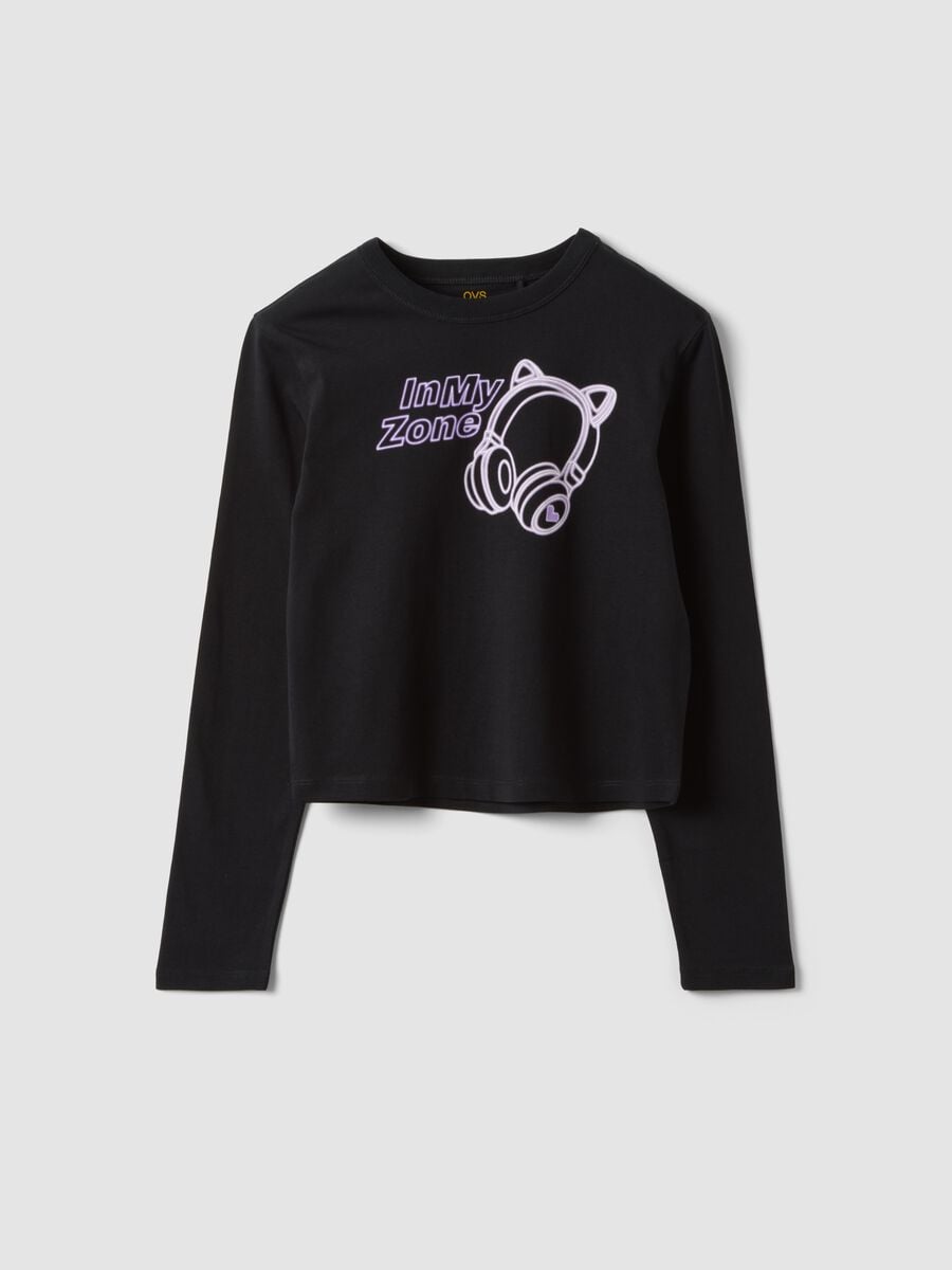 T-shirt crop nera in puro cotone organico con collo a costine per ragazza_0