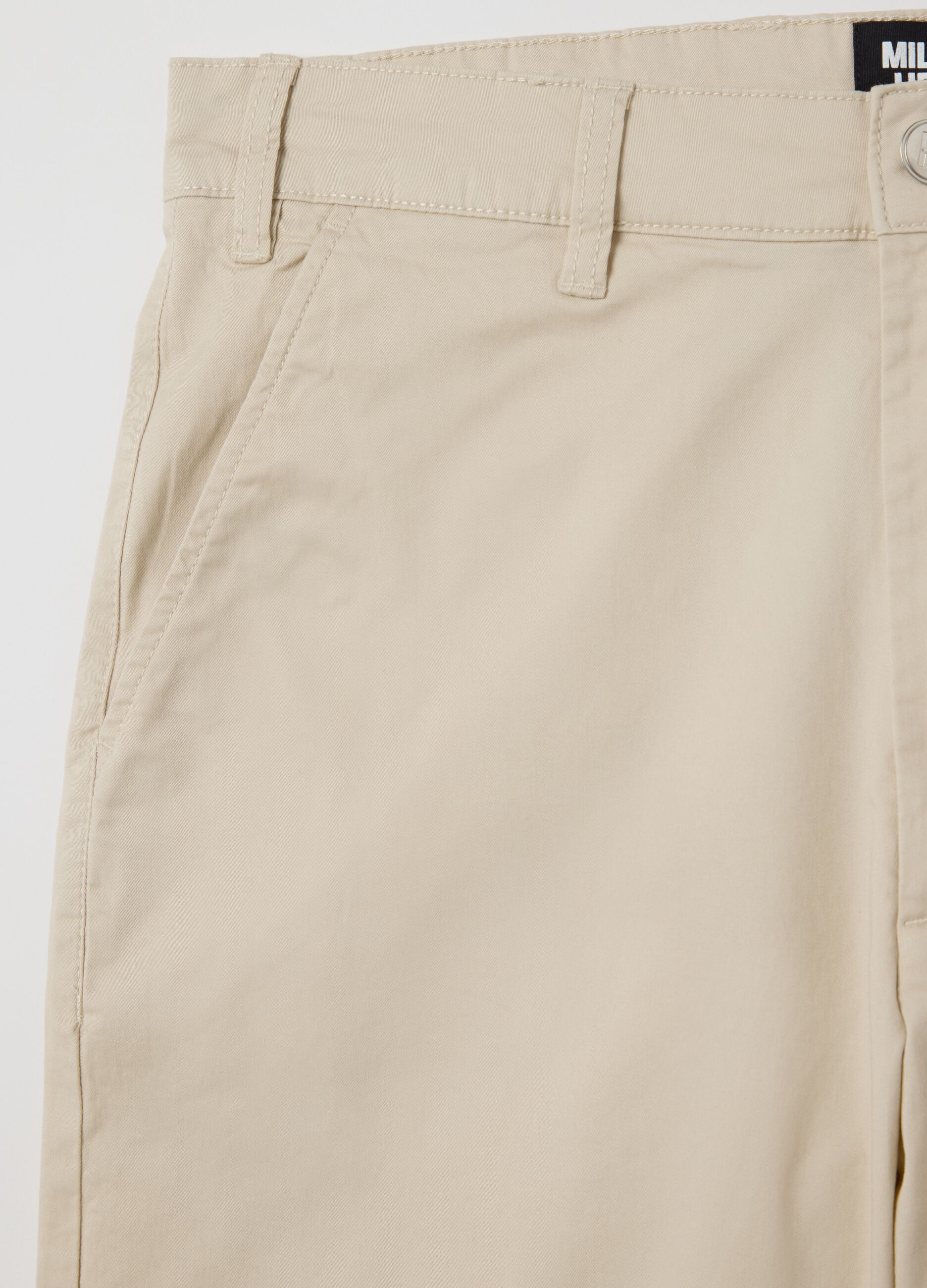Shorts da uomo in cotone elasticizzato beige regular fit