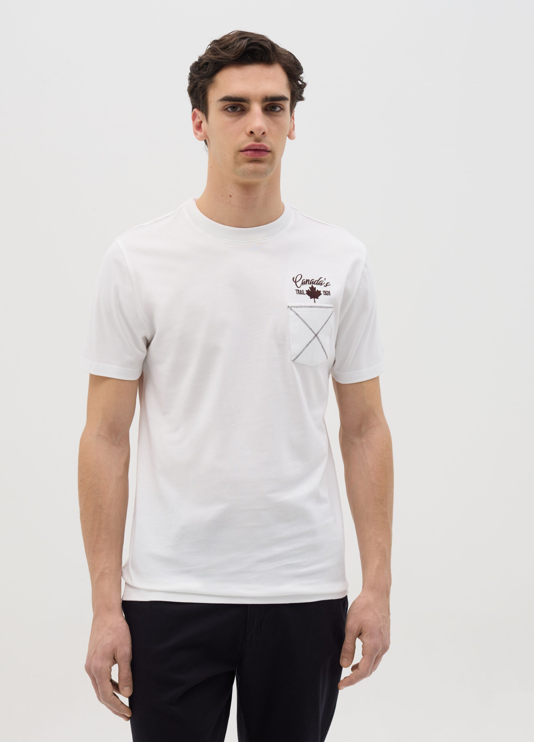 Canada's Trail white short-sleeved T-shirt