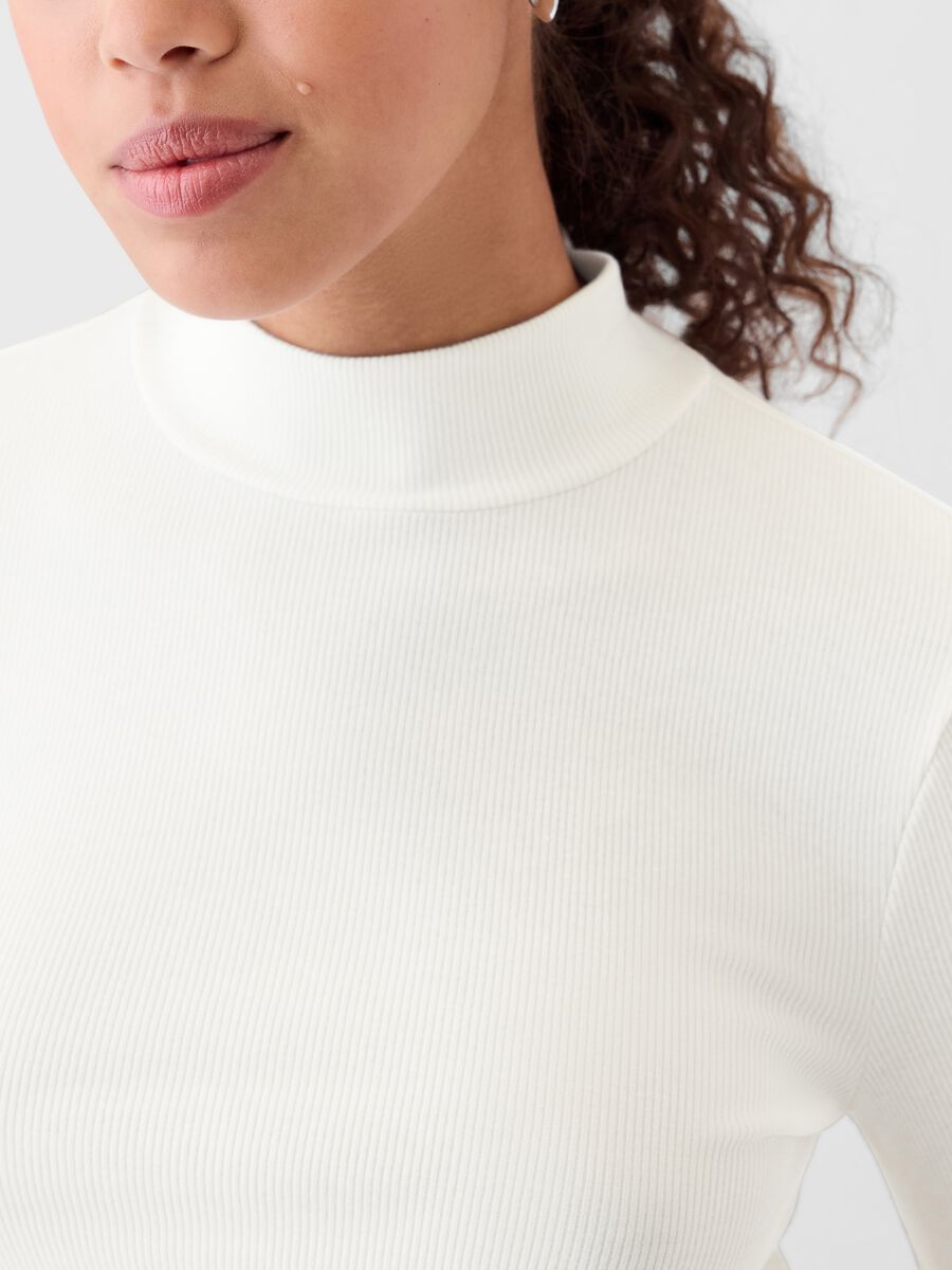T-shirt a costine in cotone e modal stretch_3