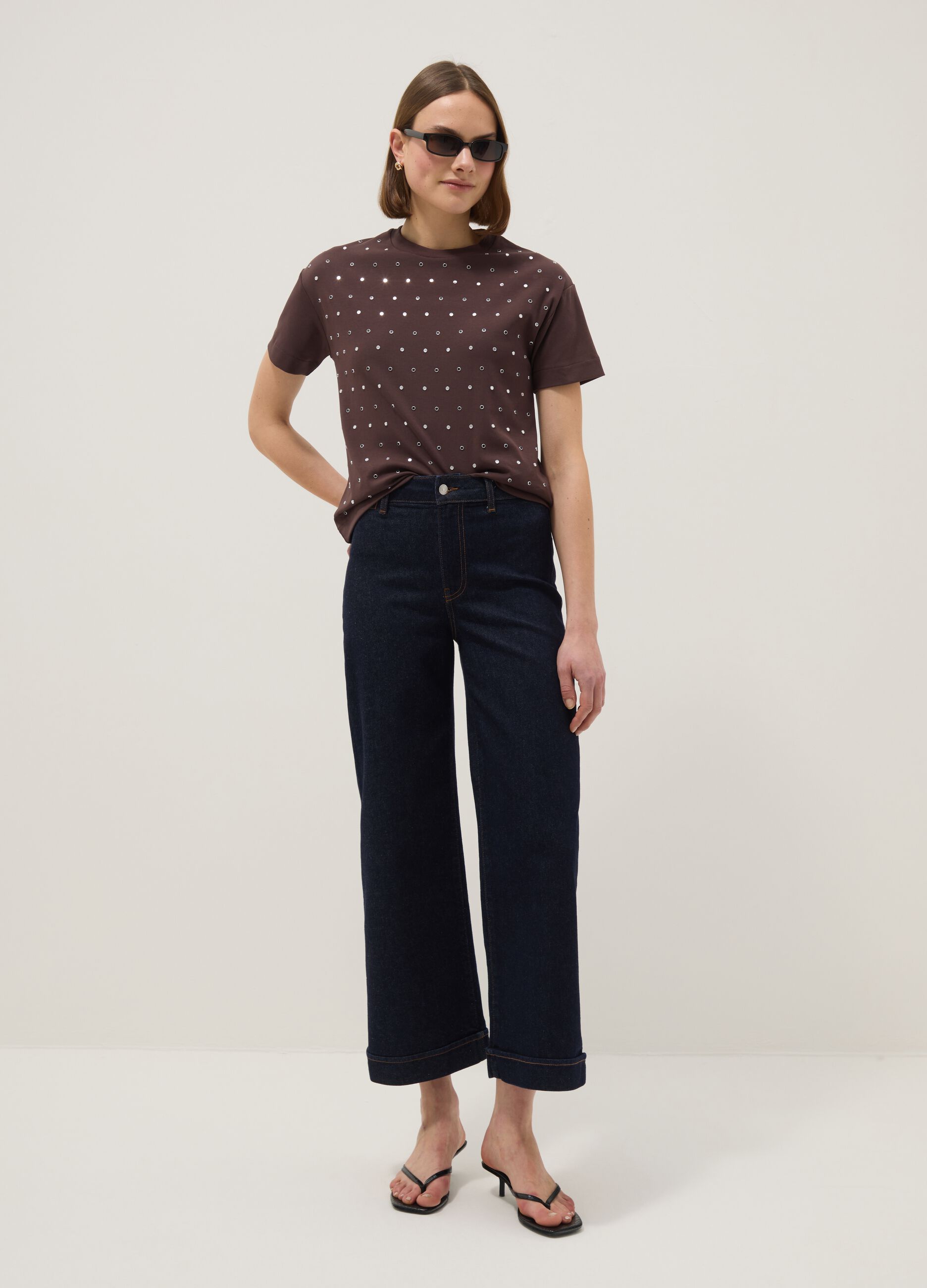 Brown stretch cotton T-shirt with studs, regular fit