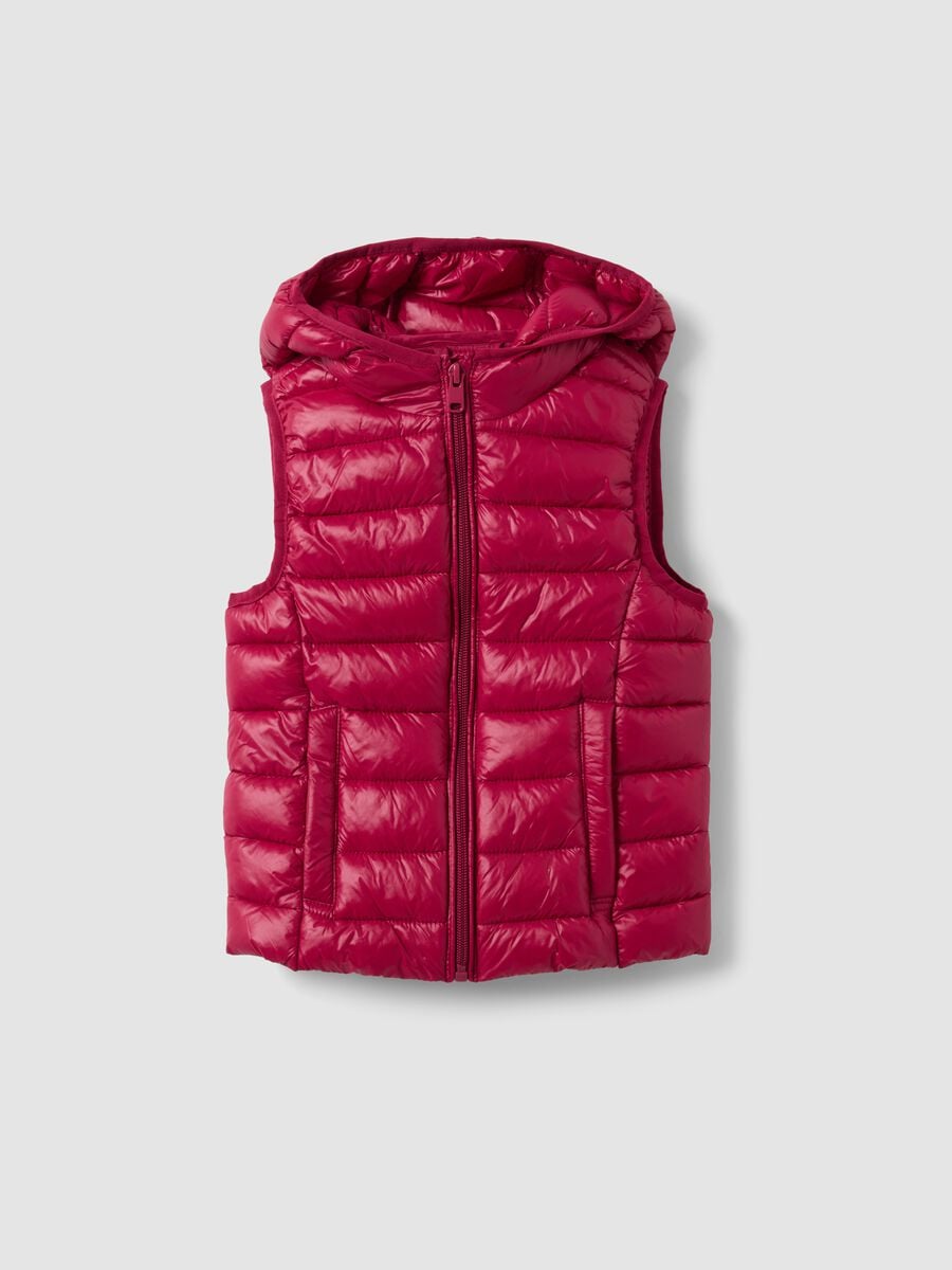 Gilet rosso imbottito con cappuccio e zip per bambina_0