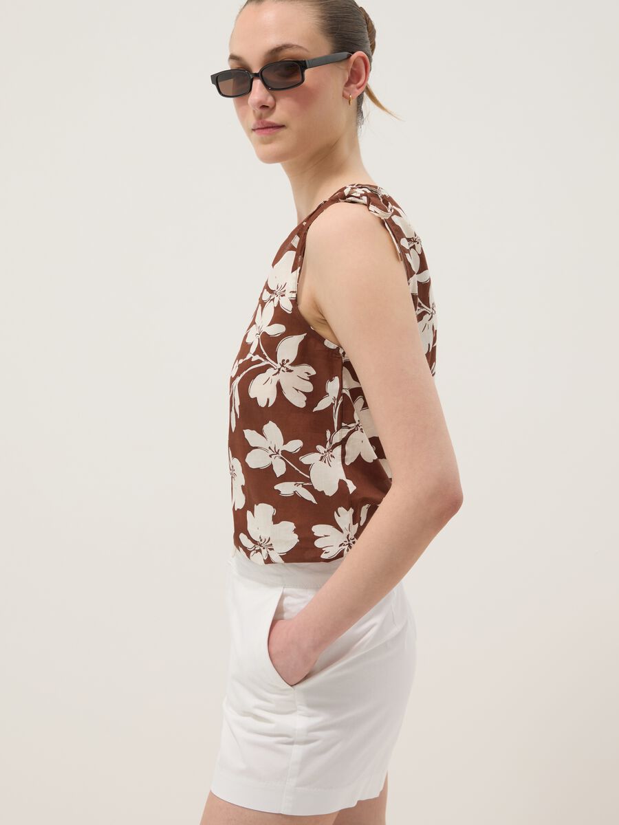 White chino shorts in pure cotton_1