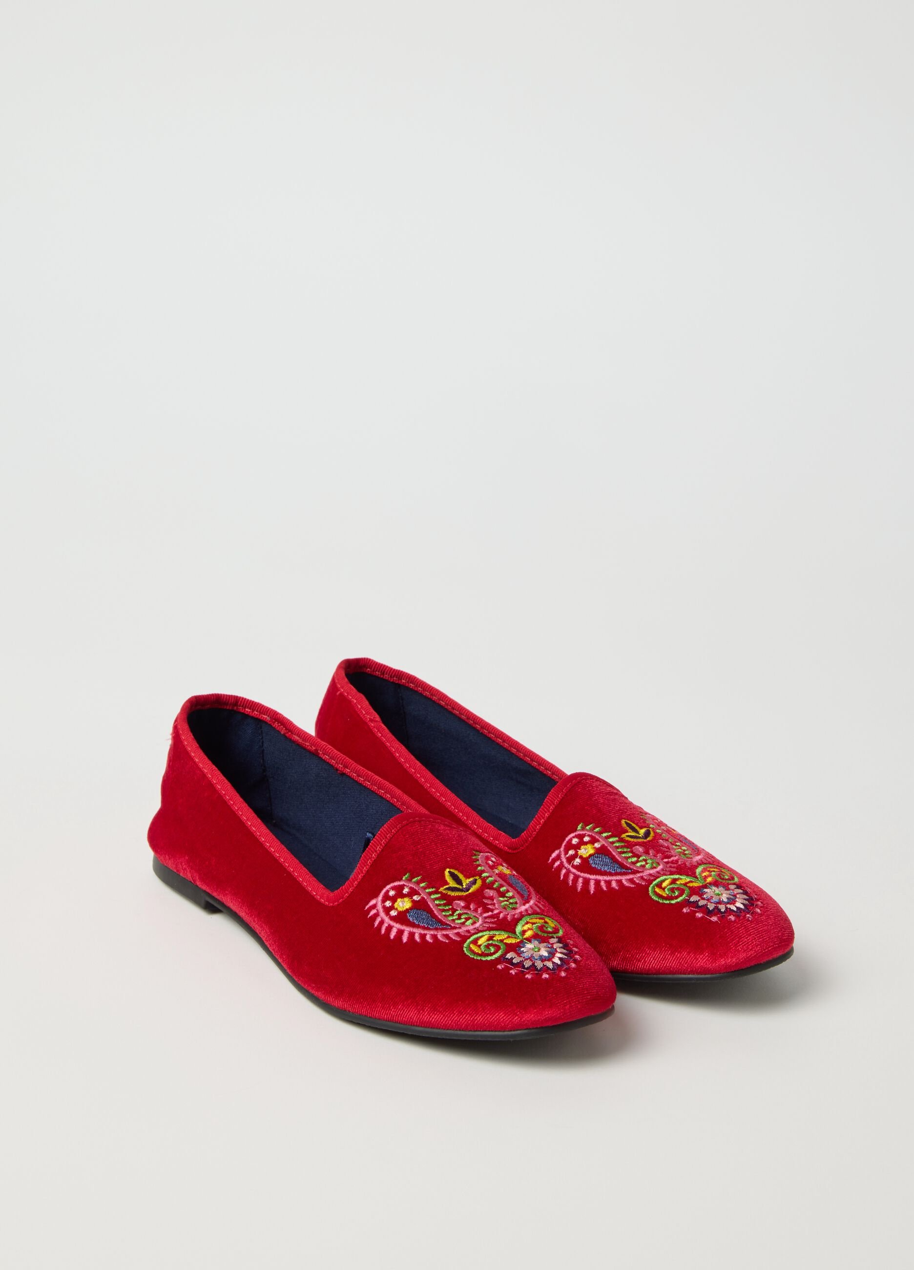 Velvet slipper shoes with embroidery