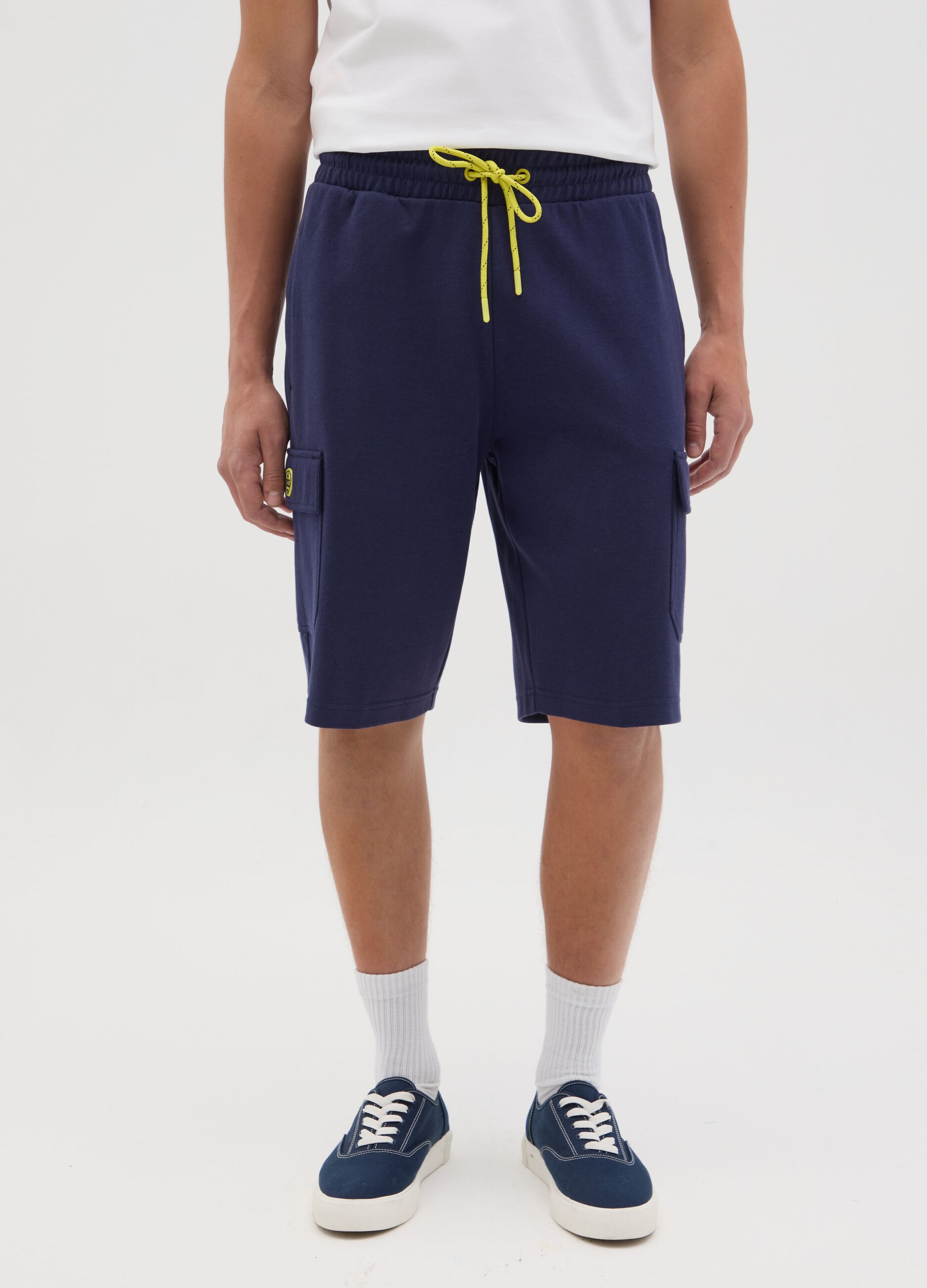Blue cargo Bermuda joggers with logo
