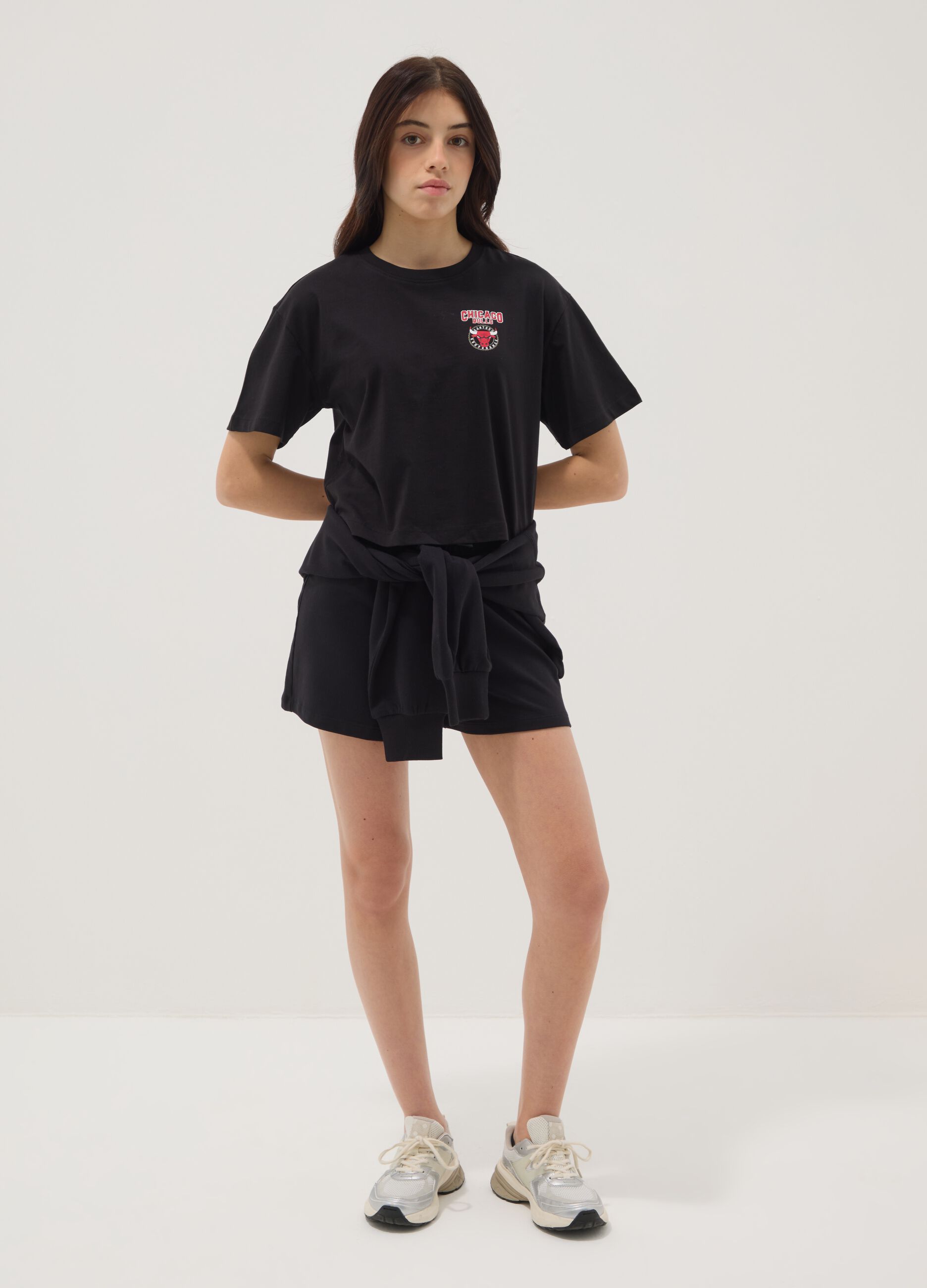 Girls&rsquo; black pure cotton shorts, regular fit