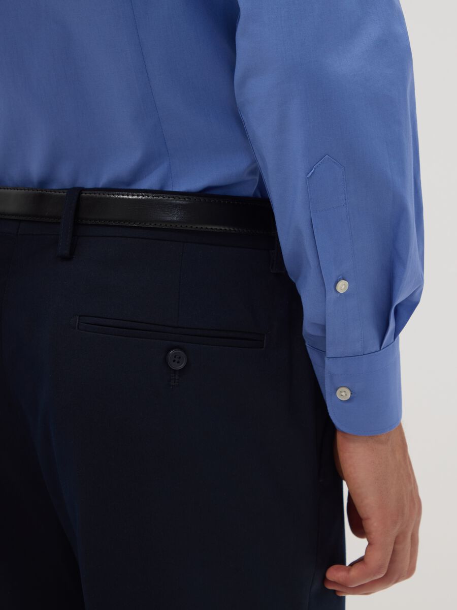 Blue slim-fit shirt with classic collar, easy-iron finish_2