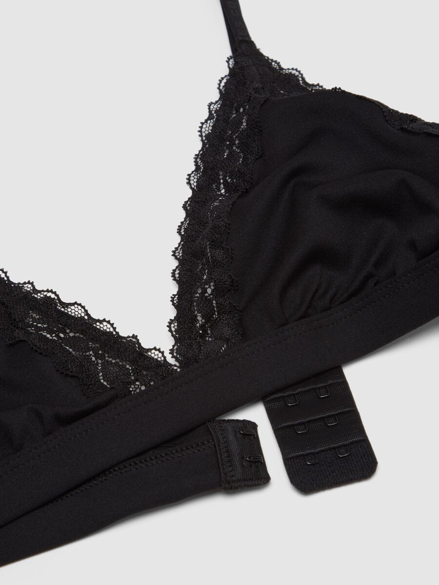 Black Triangle Bra with Lace Details_5