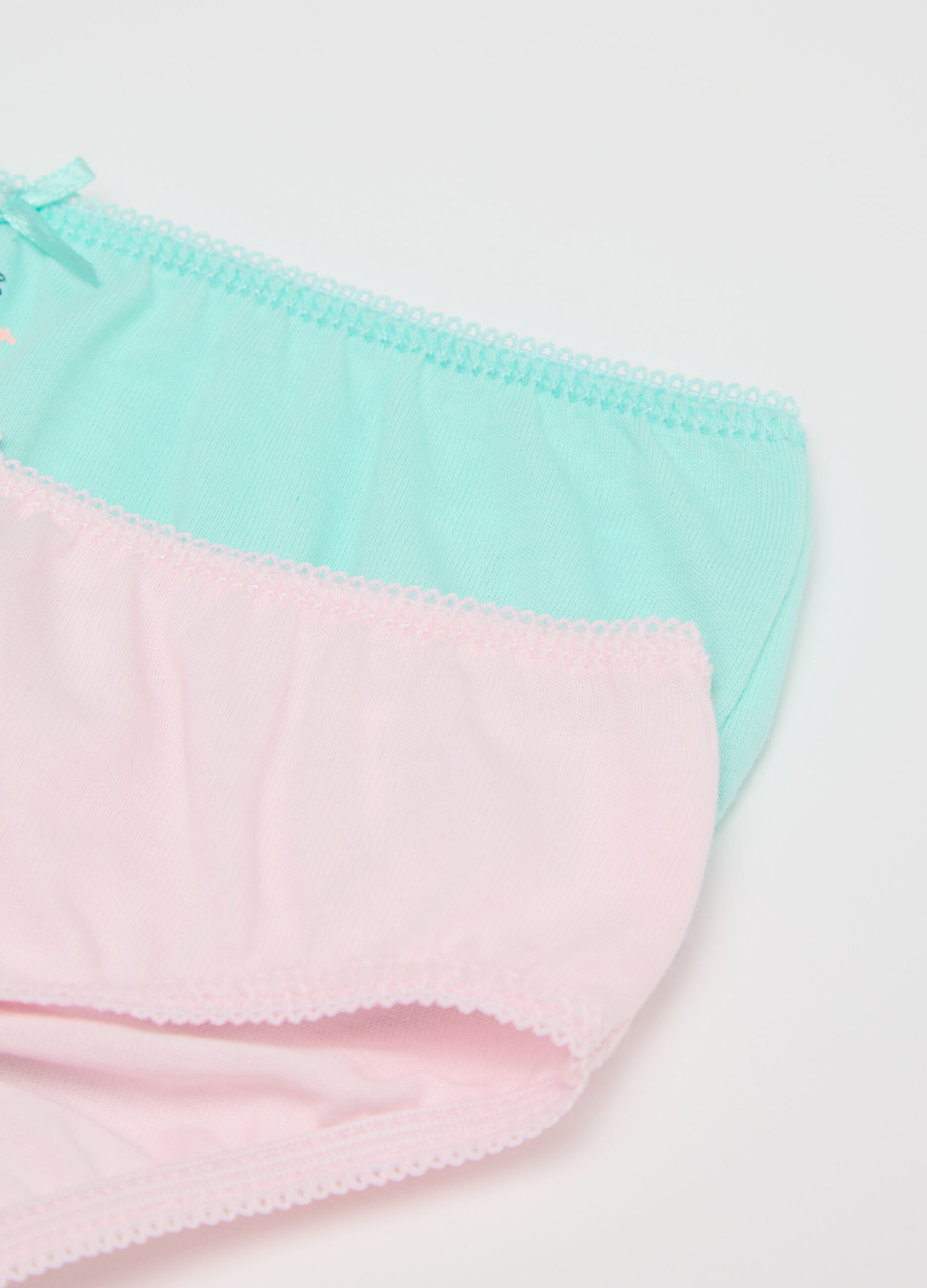 Three-pack pink and green organic cotton briefs with bow and print