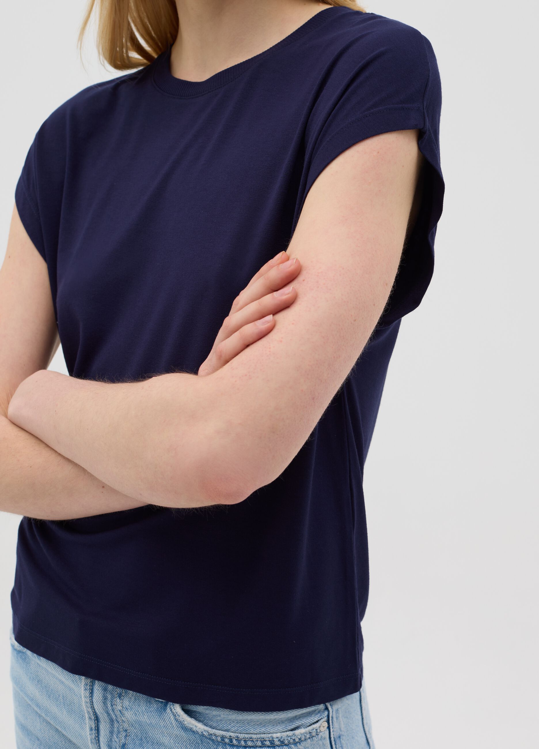Short-sleeve blue T-shirt in stretchy viscose