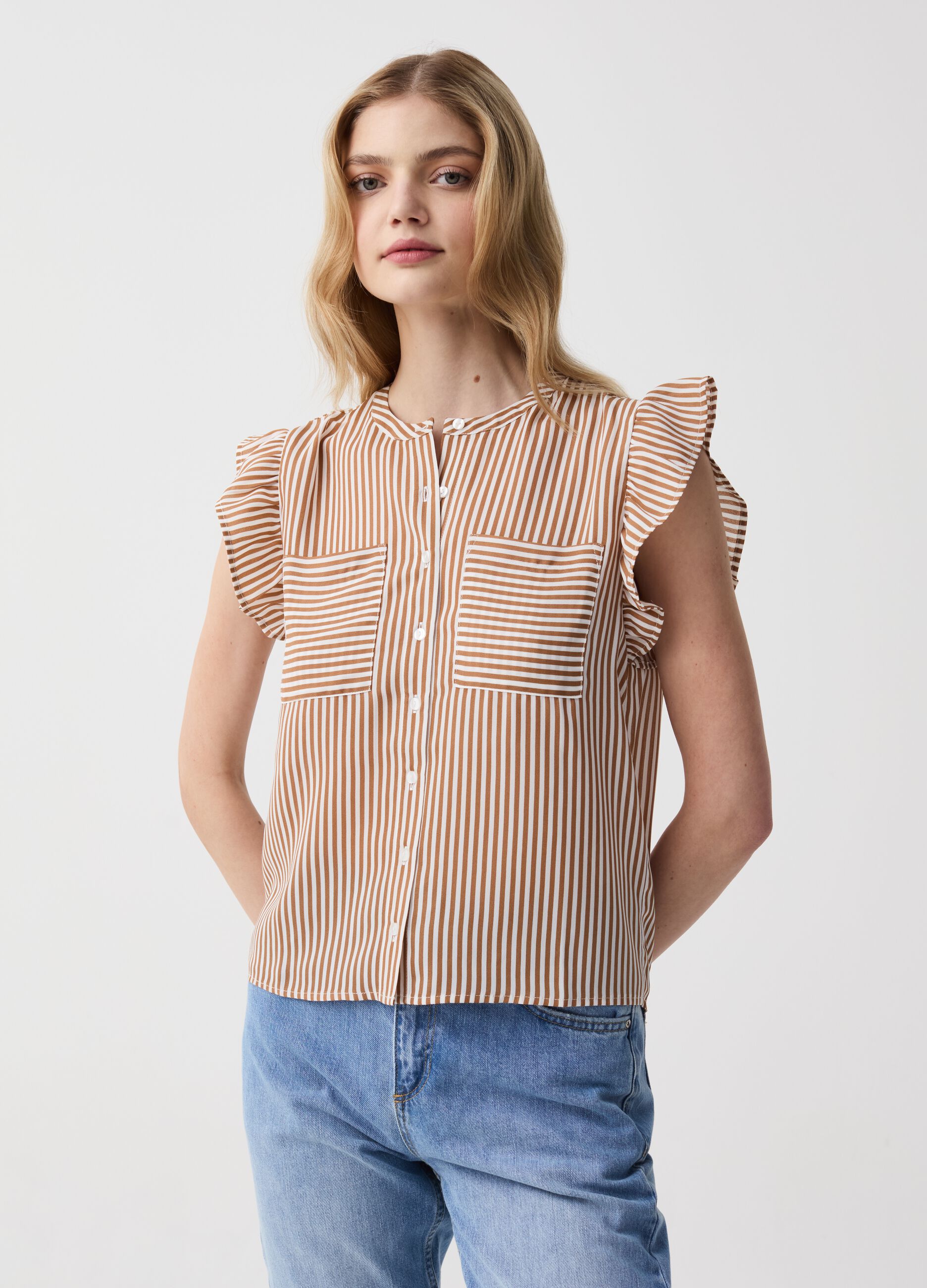 Blusa stampata con volant