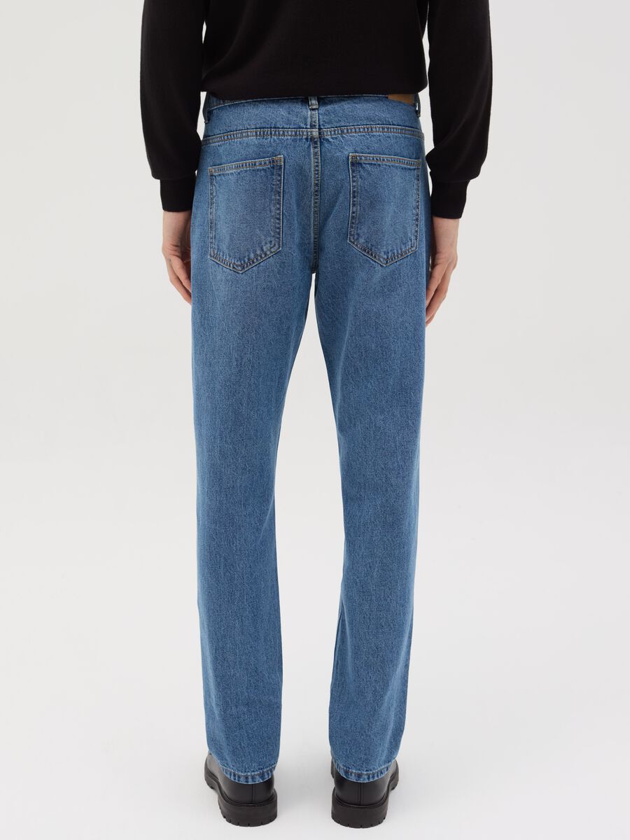 Slim-fit jeans with five pockets_3