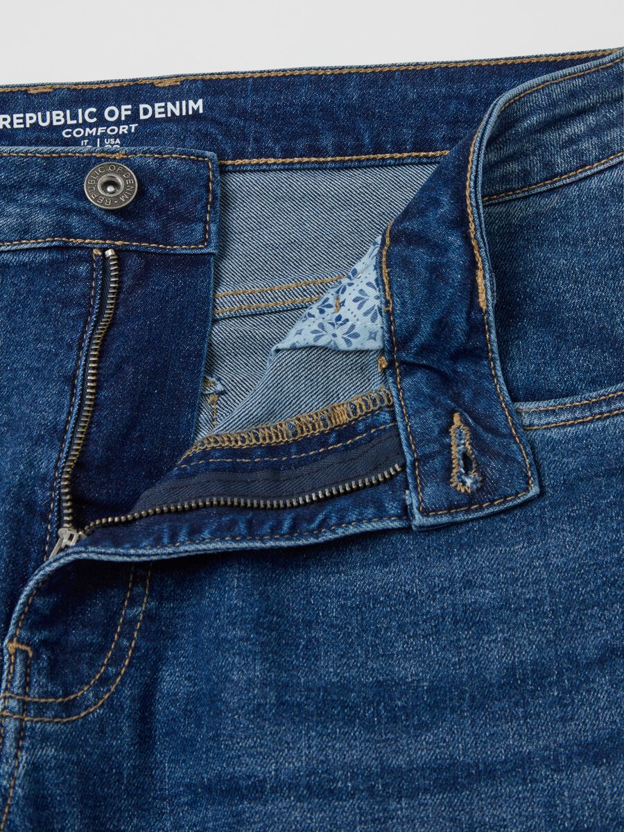 Comfort-fit stretch jeans_5