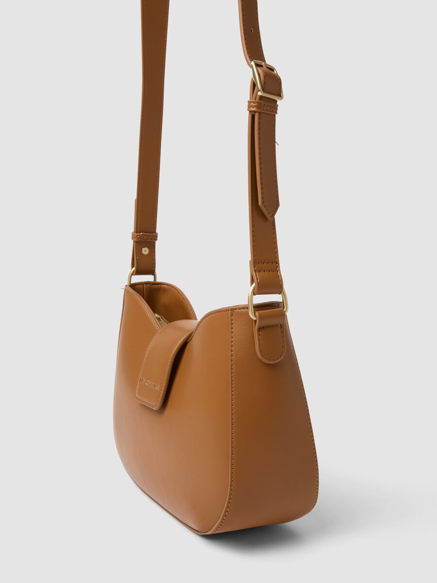 Brown shoulder bag with flap and adjustable strap_2
