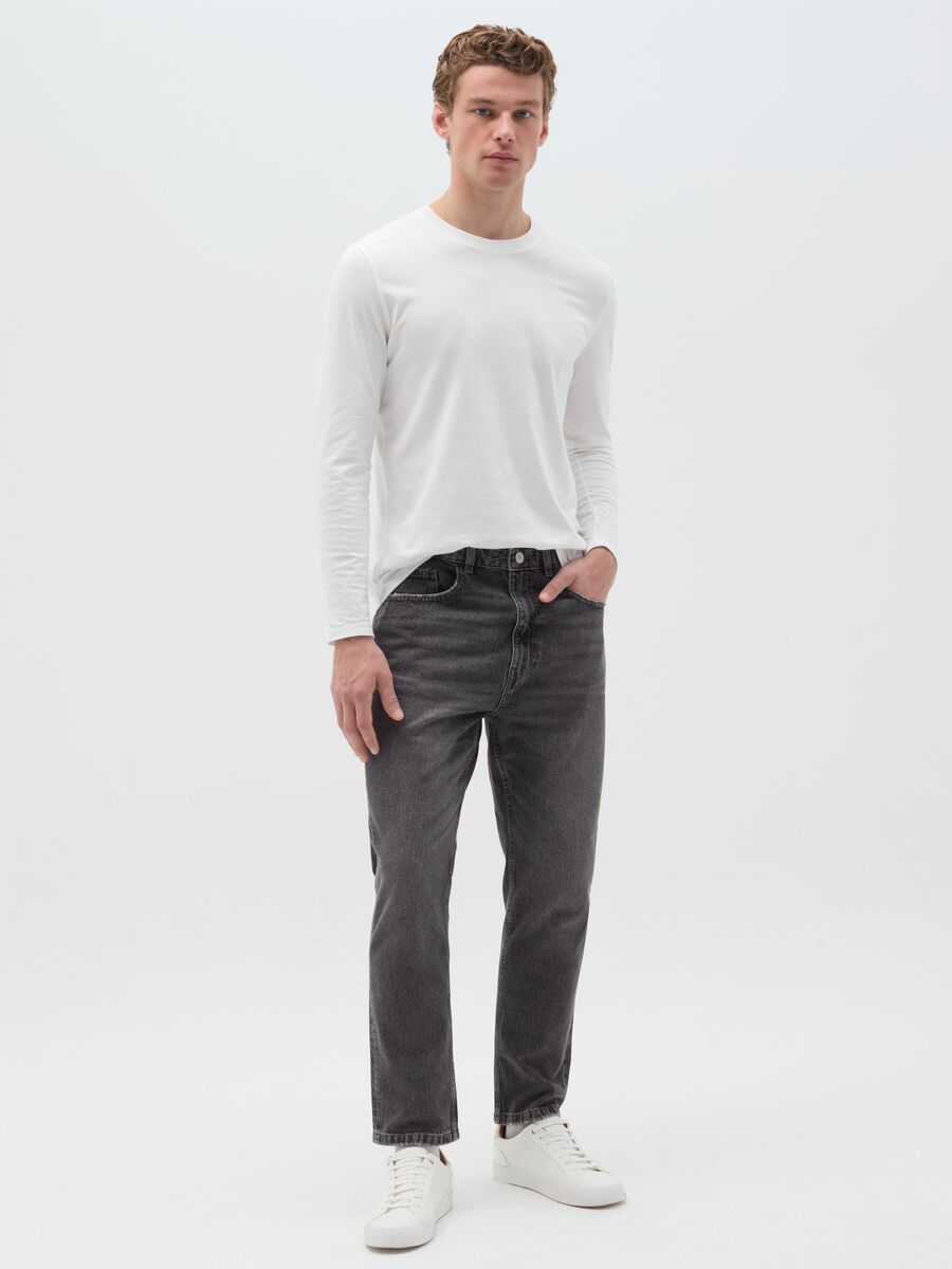 Carrot-fit jeans with fading_0