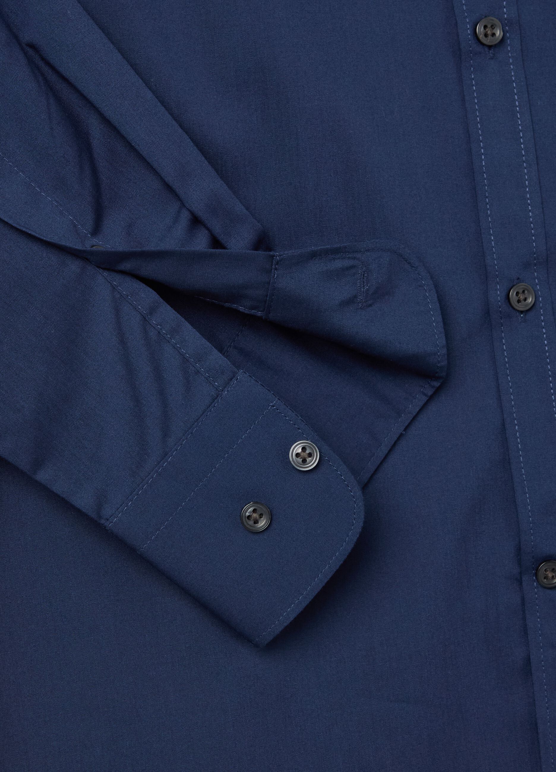 Slim-fit solid colour easy-iron shirt
